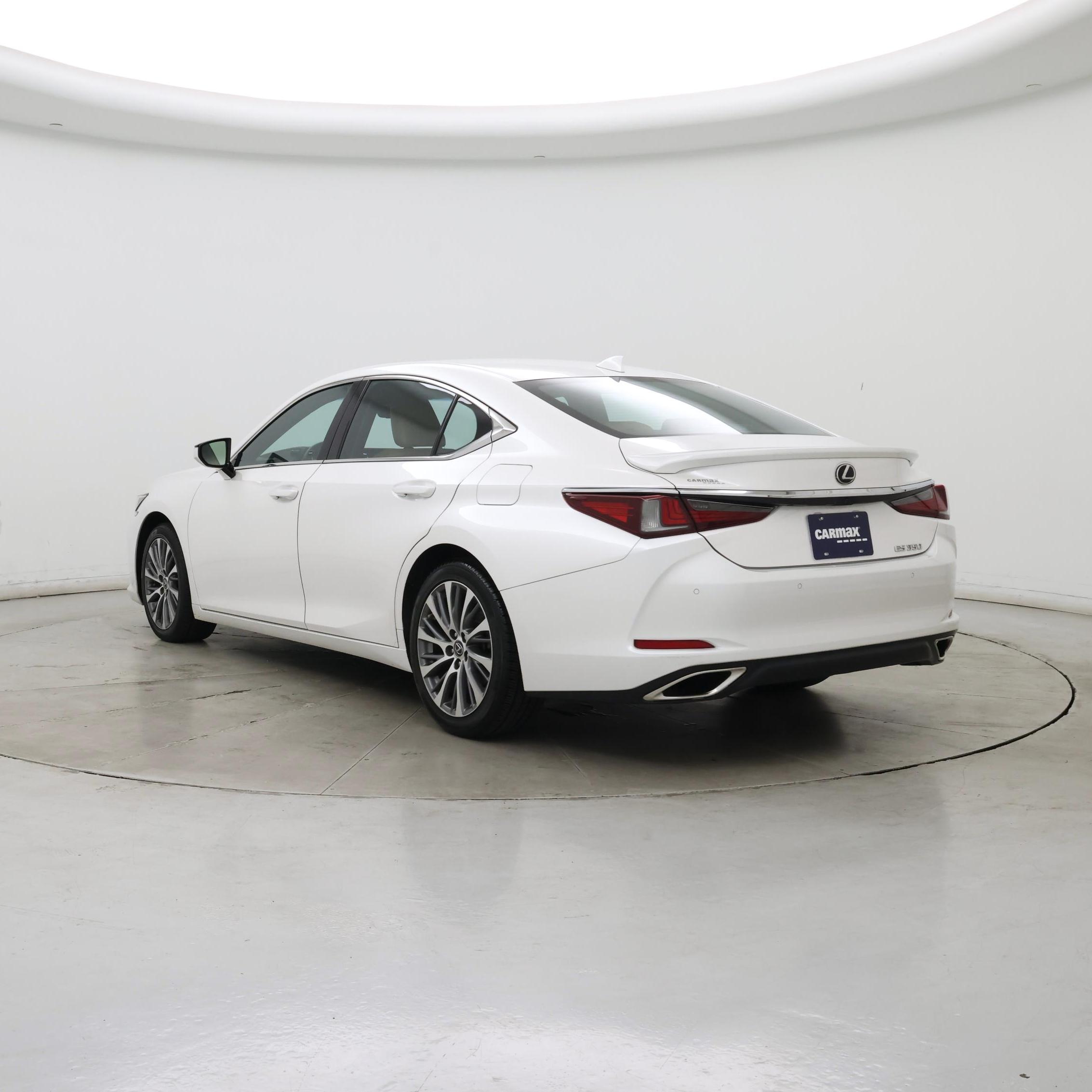 Thumbnail: 2021 Lexus ES - 2