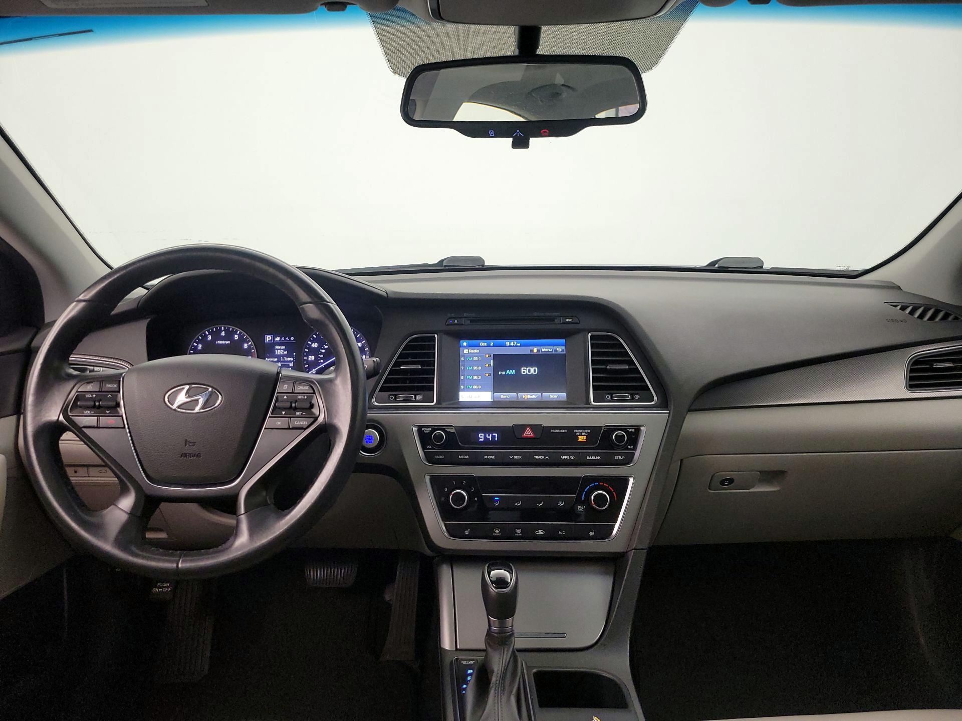 Thumbnail: 2016 Hyundai Sonata - 9