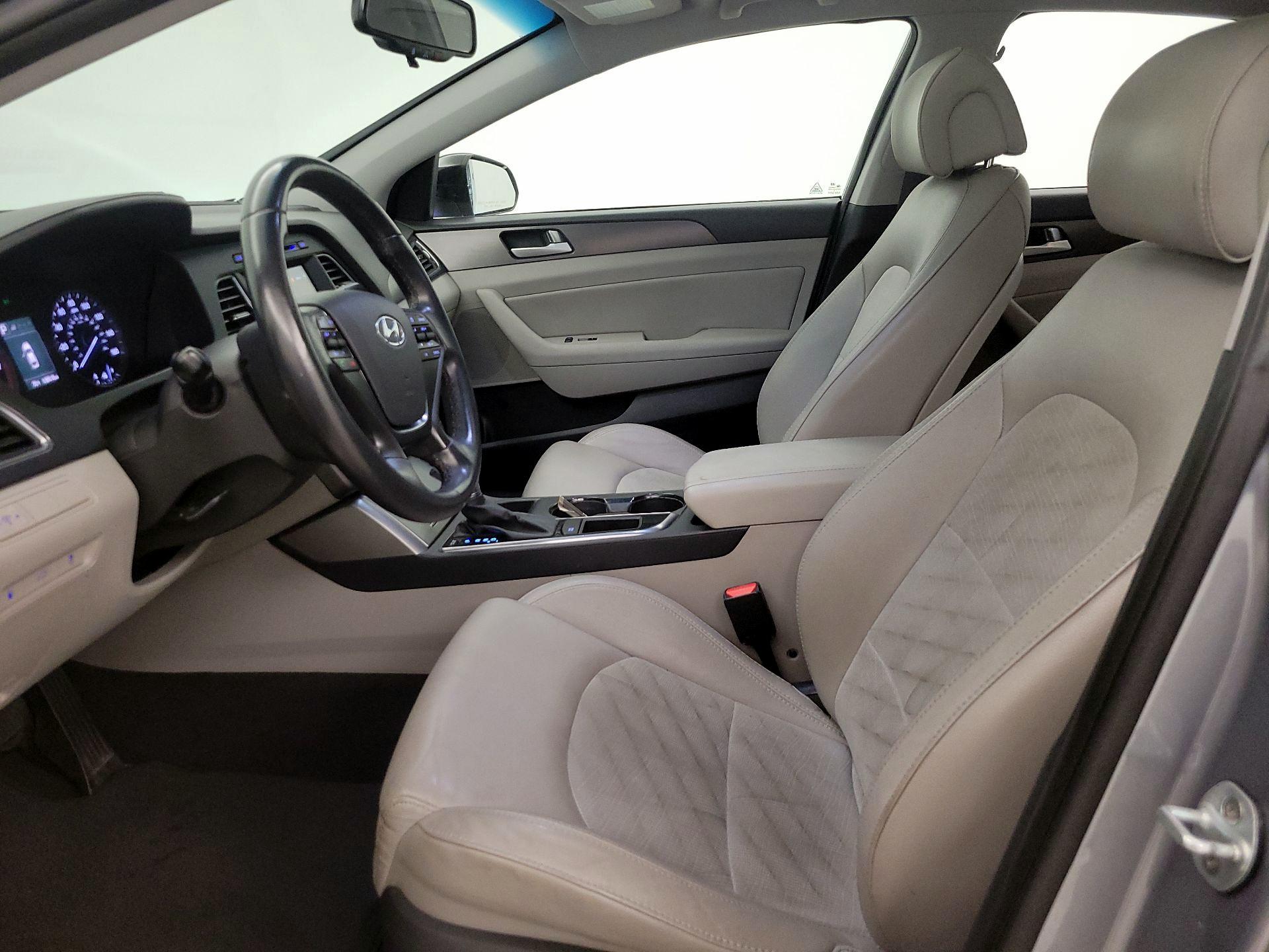 Thumbnail: 2016 Hyundai Sonata - 11