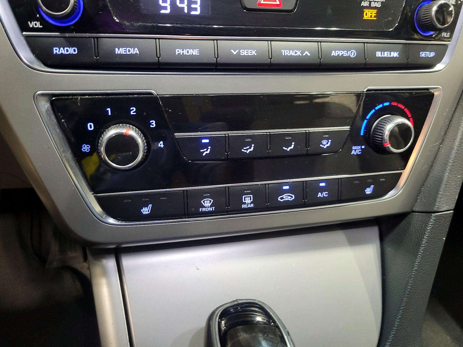 Thumbnail: 2016 Hyundai Sonata - 15