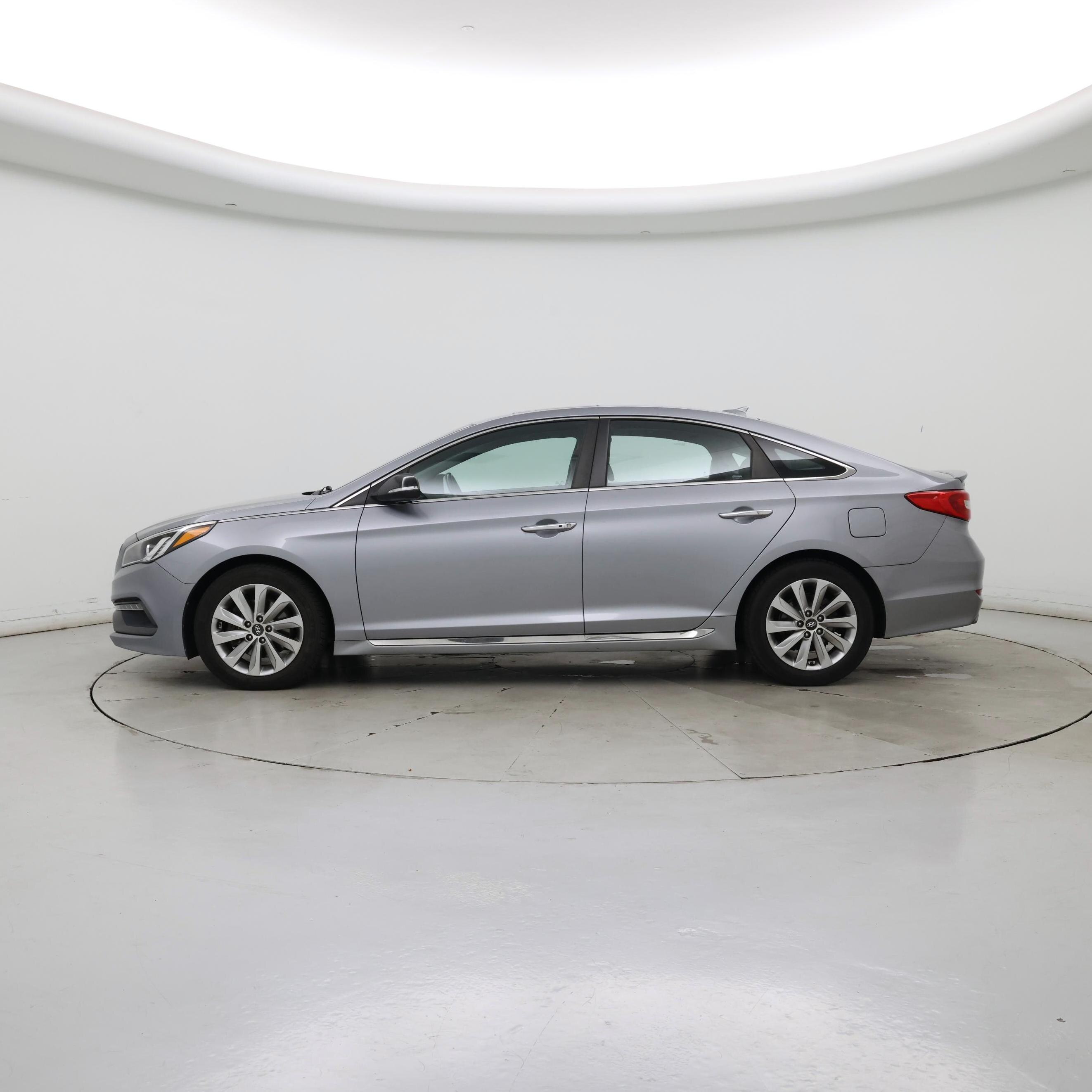 Thumbnail: 2016 Hyundai Sonata - 3