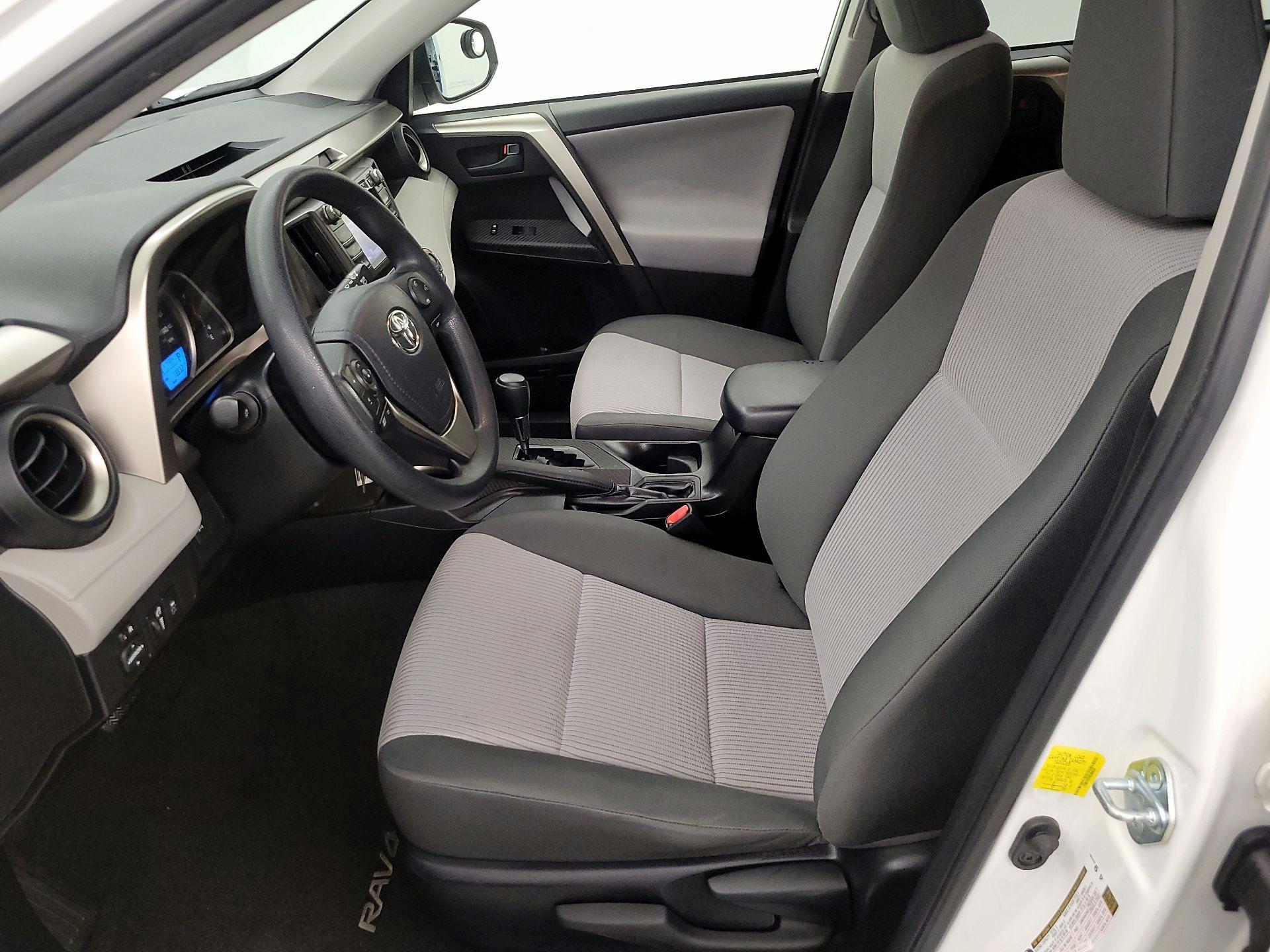 Thumbnail: 2014 Toyota RAV4 - 11