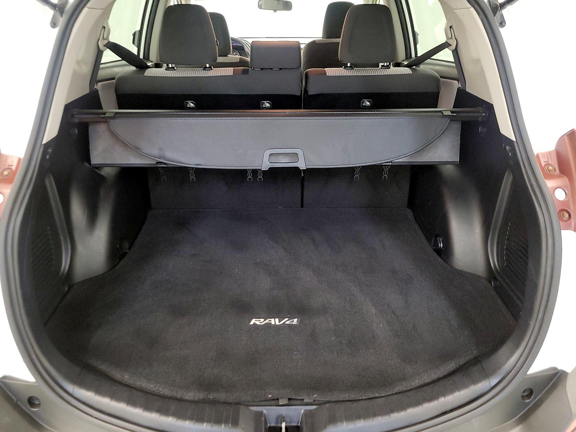 Thumbnail: 2014 Toyota RAV4 - 20
