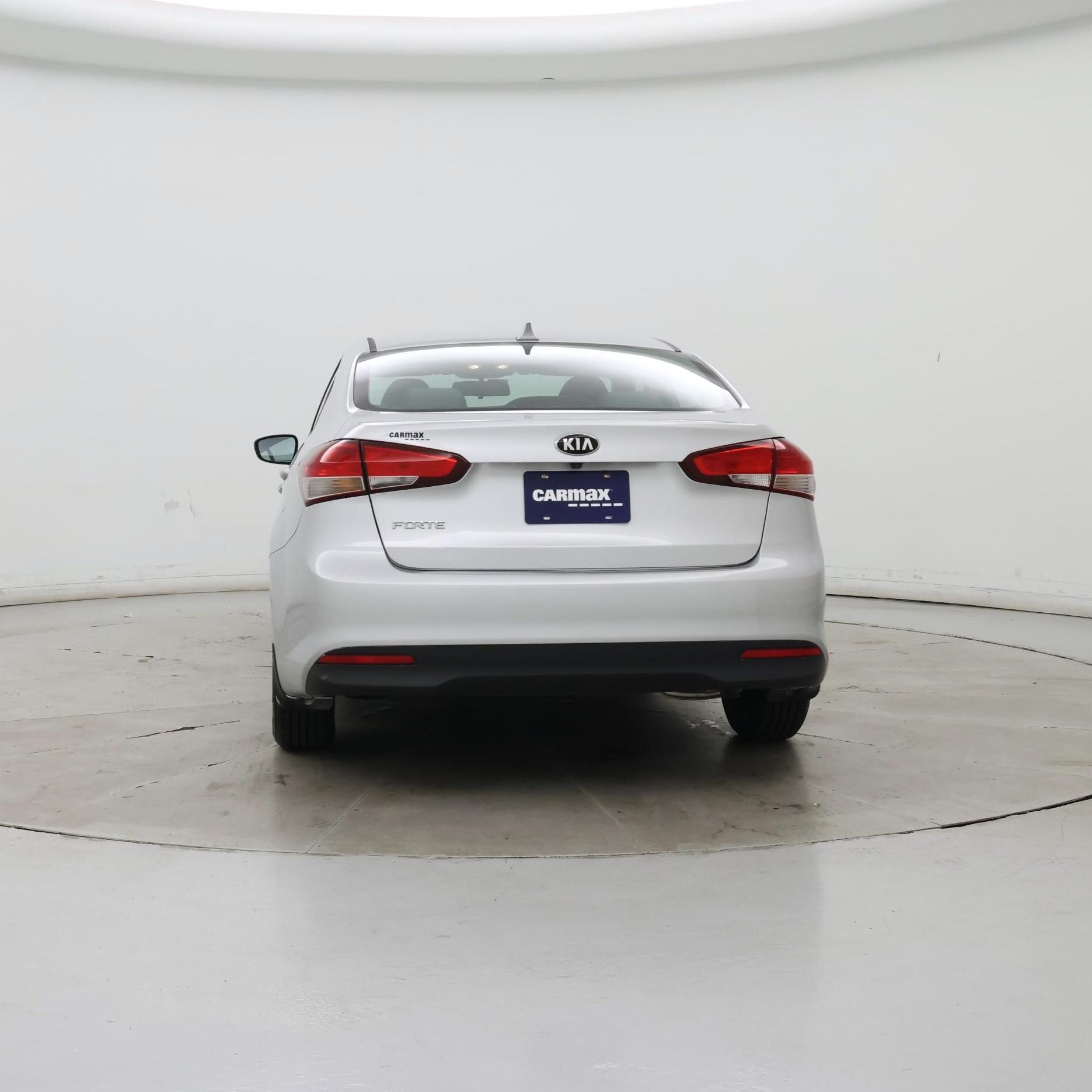 Thumbnail: 2017 Kia Forte - 6