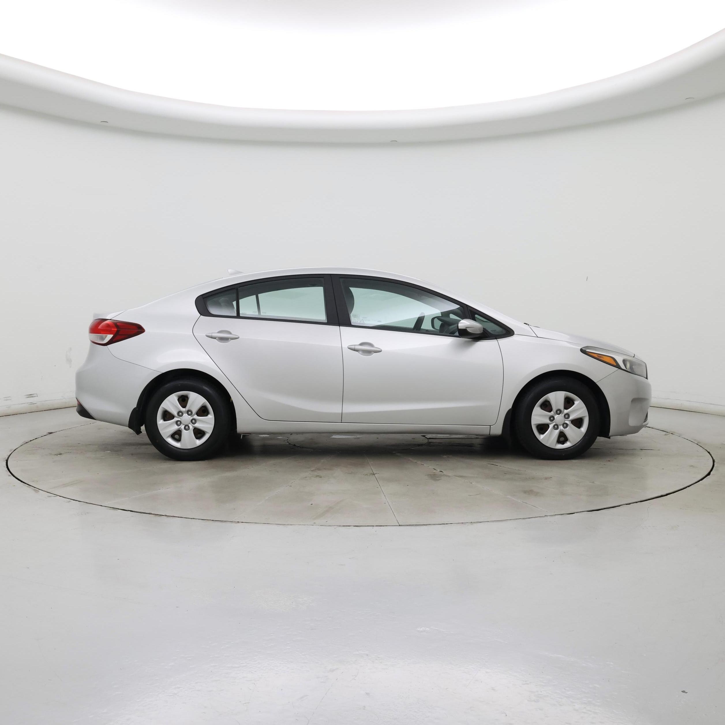 Thumbnail: 2017 Kia Forte - 7