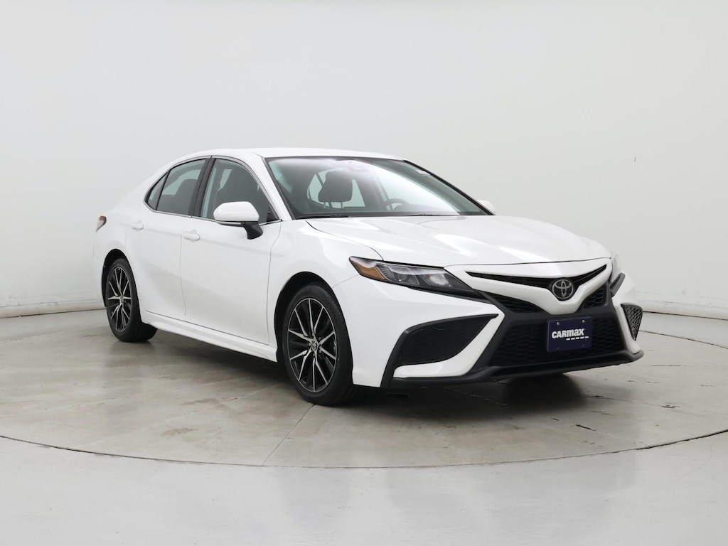 Toyota Camry SE FWD