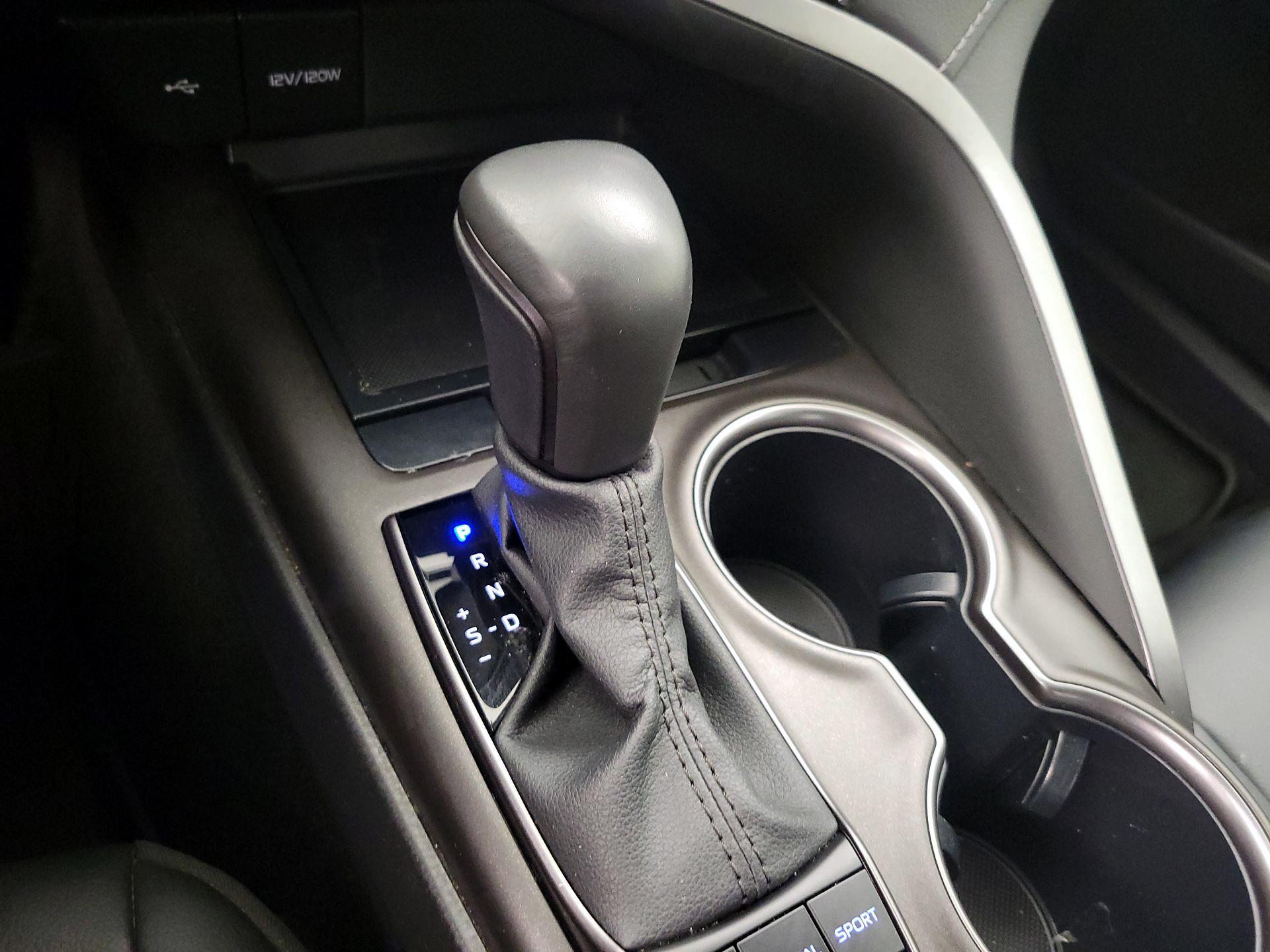 Thumbnail: 2024 Toyota Camry - 17