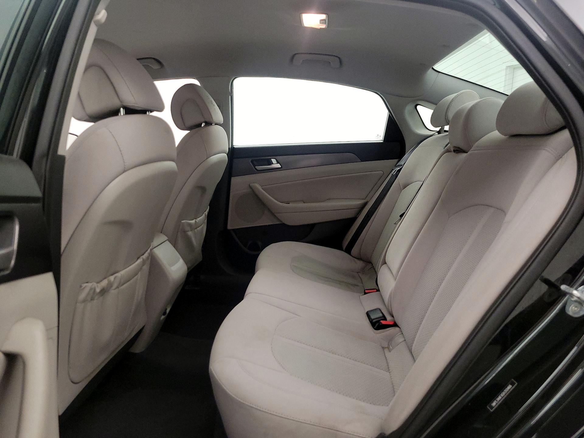 Thumbnail: 2016 Hyundai Sonata - 19