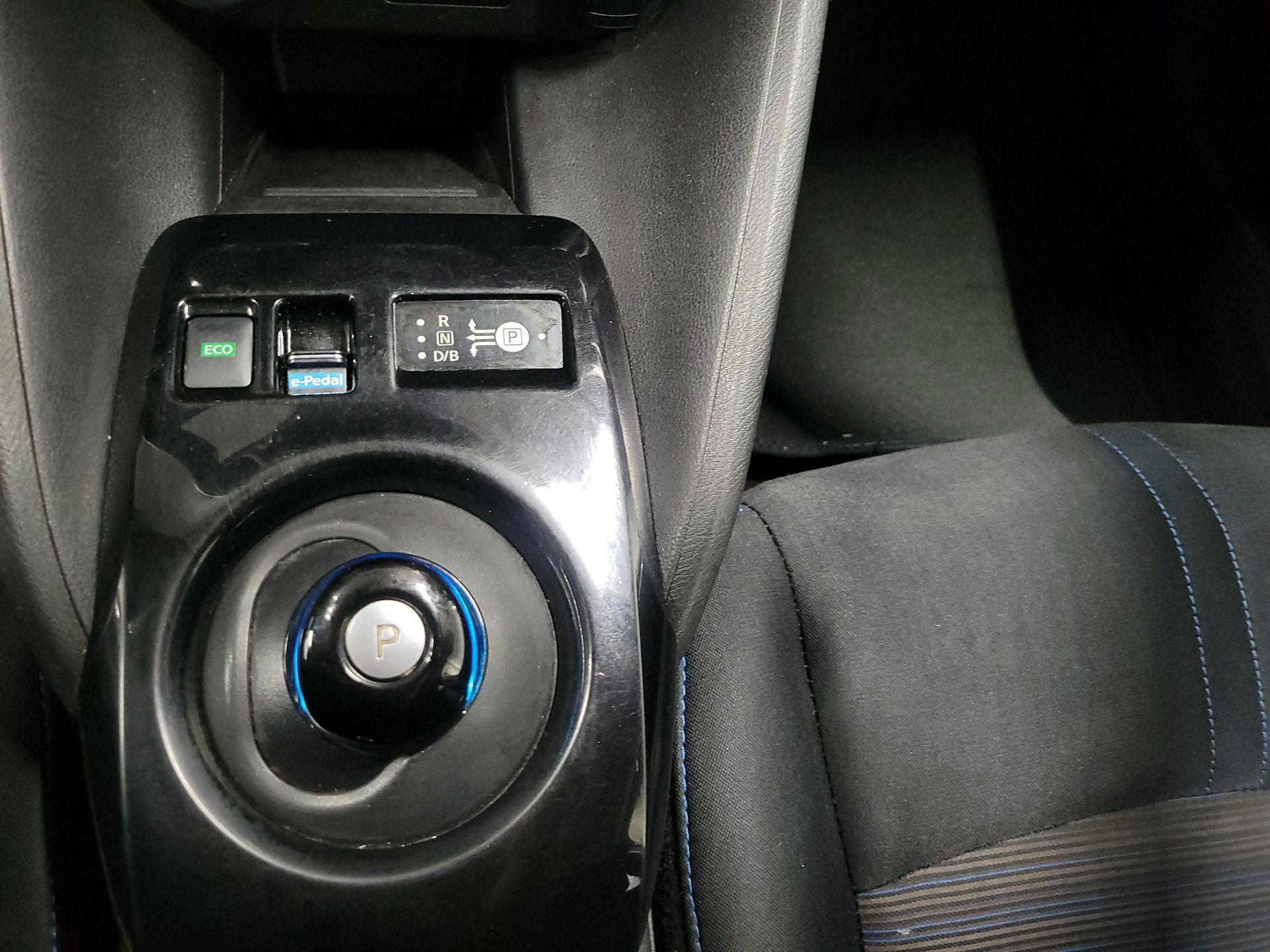 Thumbnail: 2019 Nissan Leaf - 17
