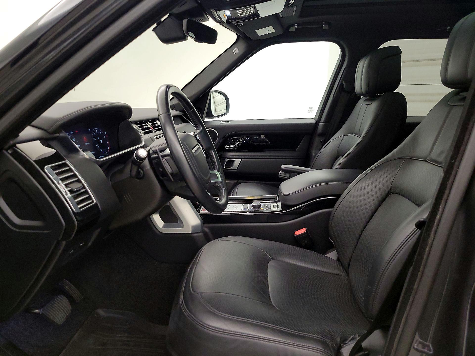 Thumbnail: 2020 Land Rover Range Rover - 11