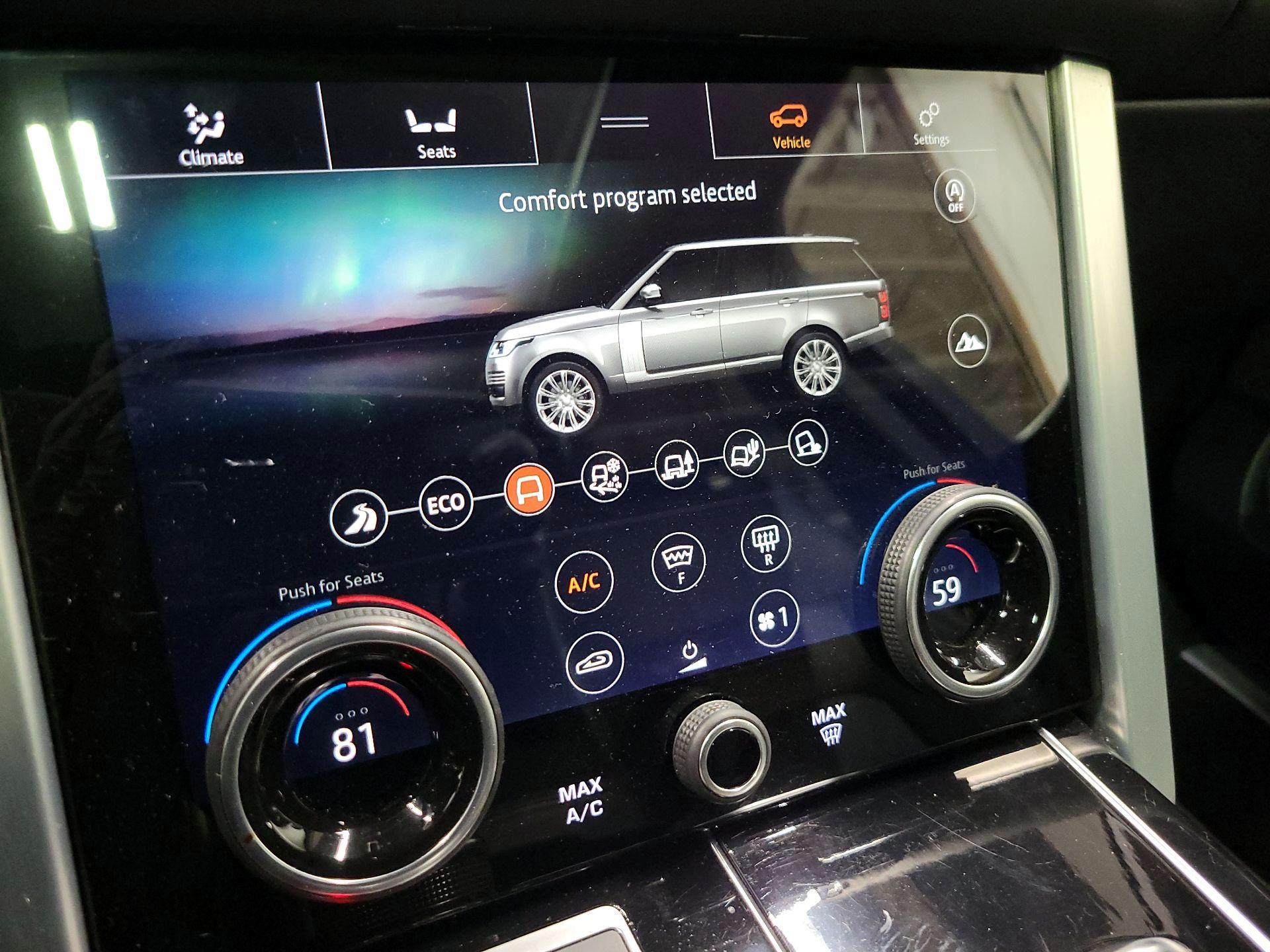Thumbnail: 2020 Land Rover Range Rover - 17