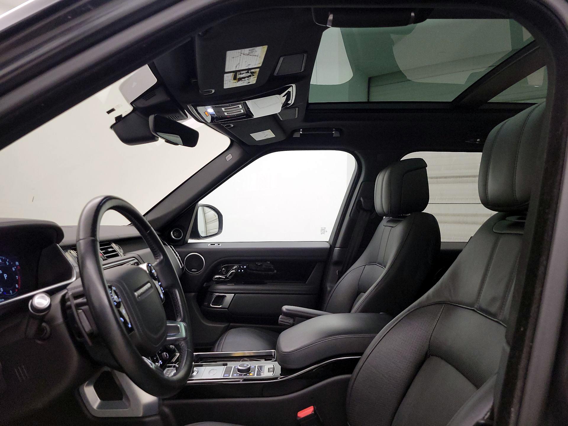 Thumbnail: 2020 Land Rover Range Rover - 19