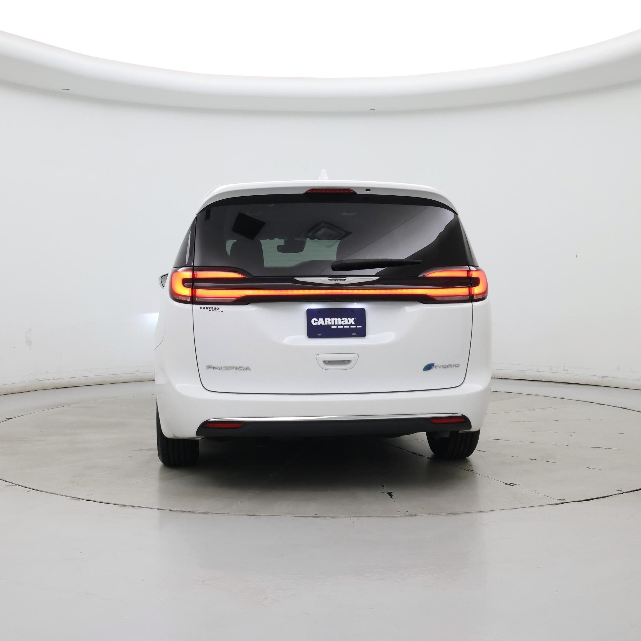 Thumbnail: 2022 Chrysler Pacifica - 6