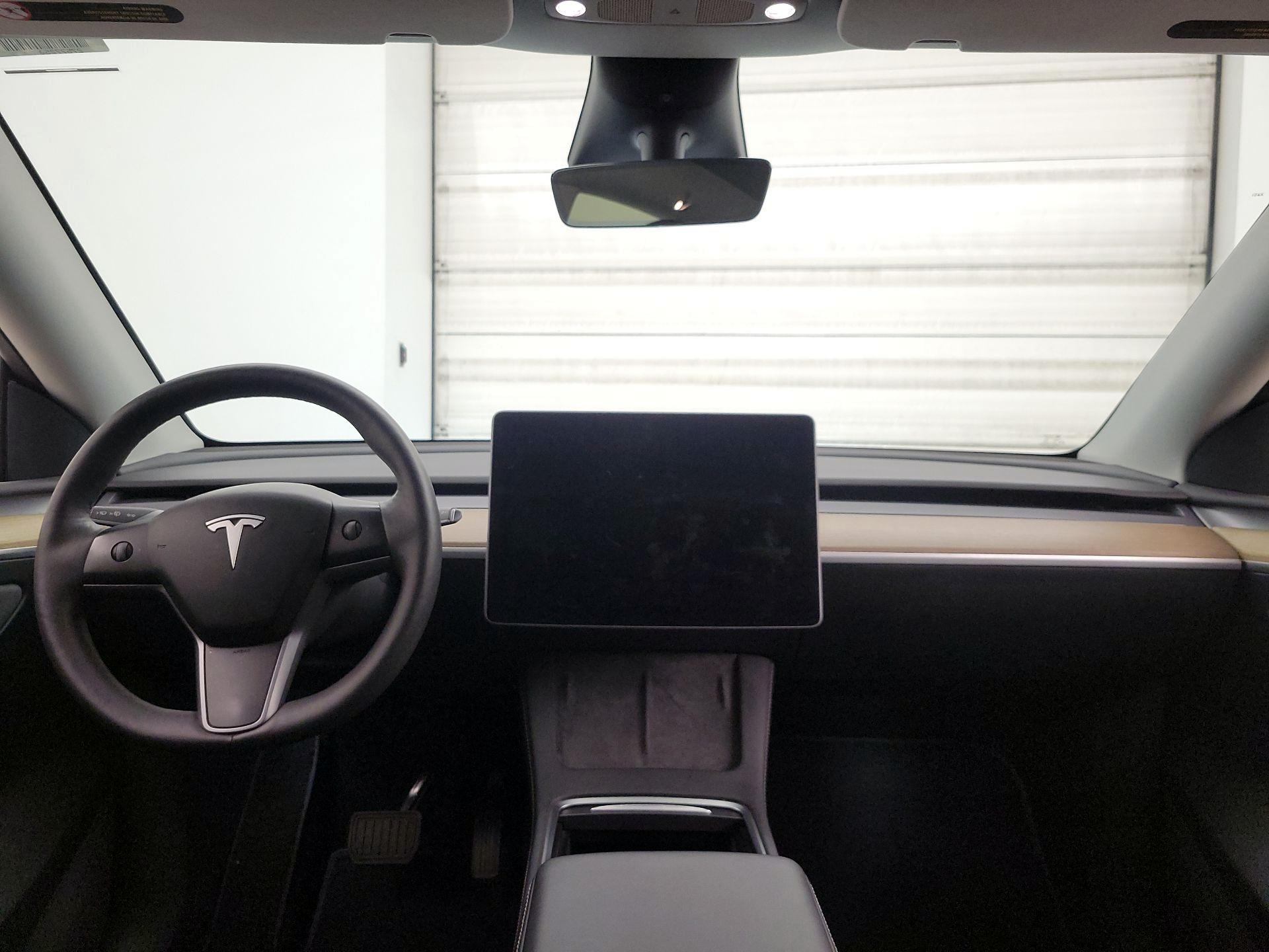 Thumbnail: 2023 Tesla Model Y - 9