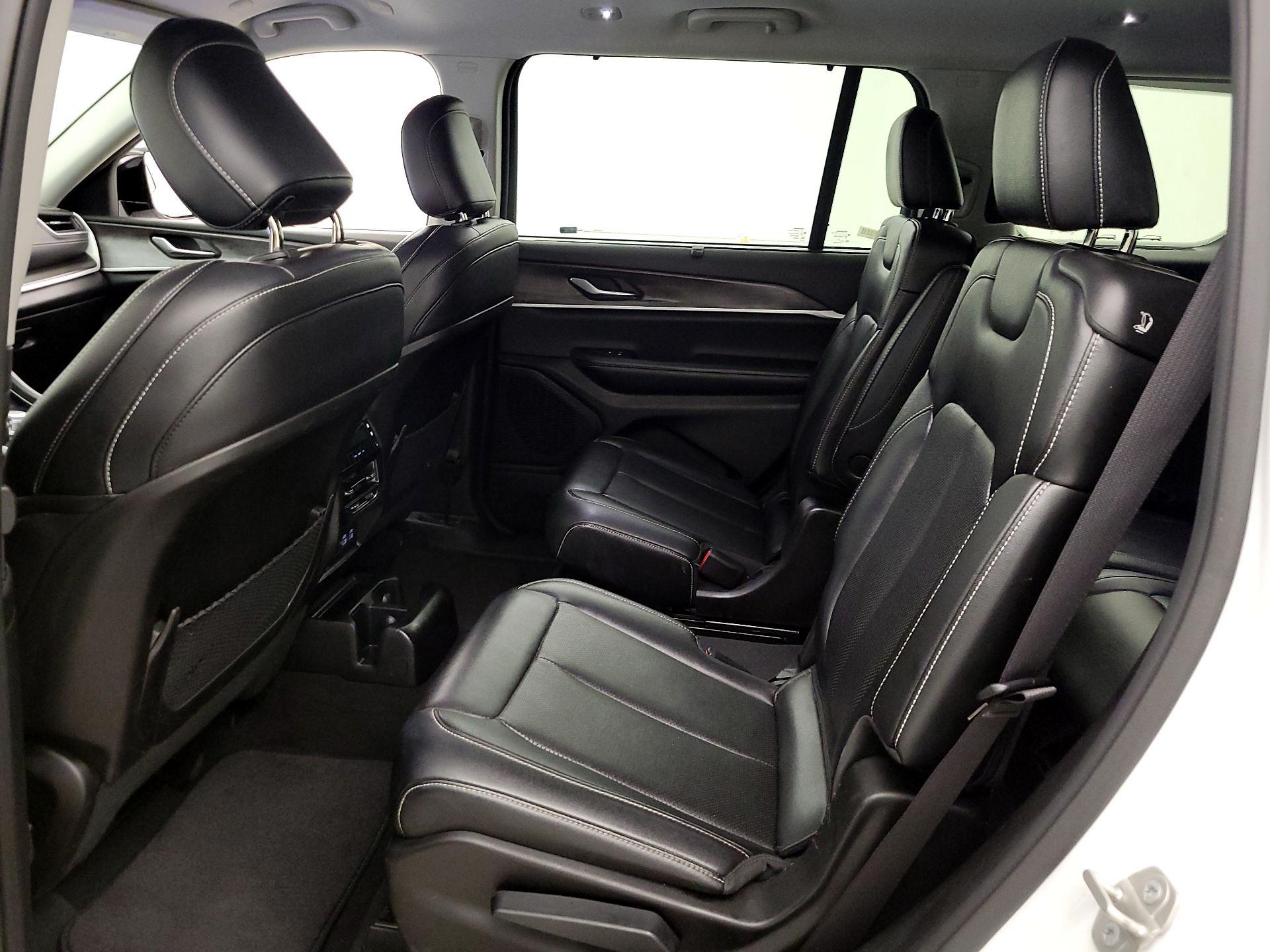 Thumbnail: 2023 Jeep Grand Cherokee L - 20