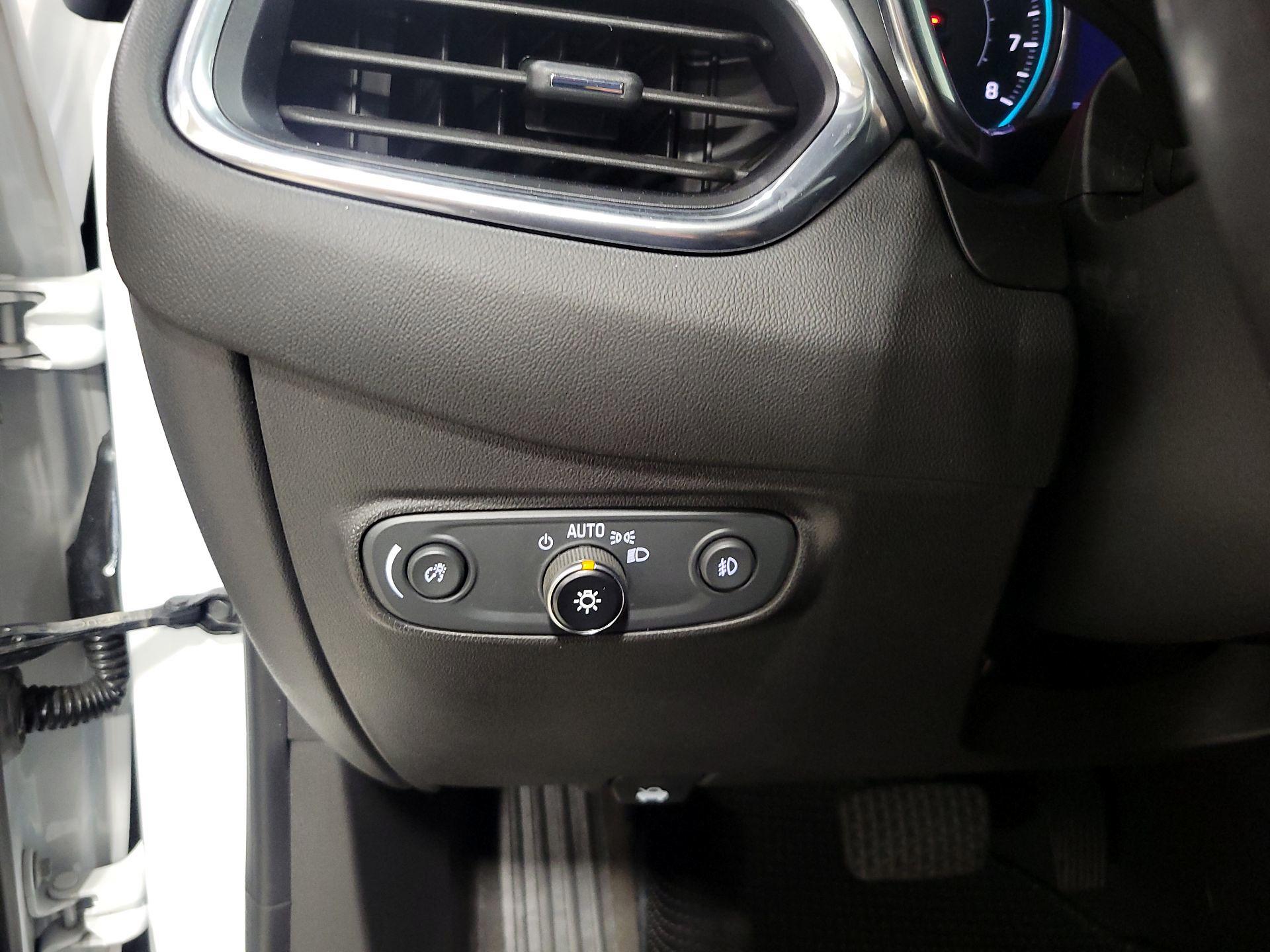 Thumbnail: 2020 Chevrolet Equinox - 13