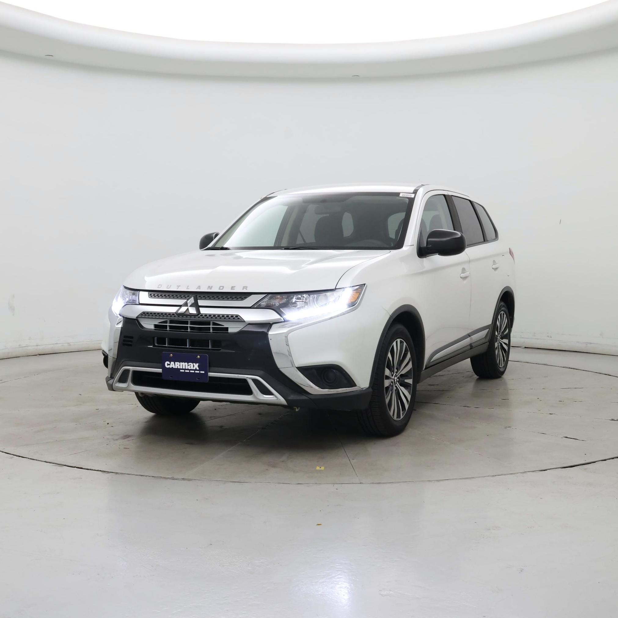 Thumbnail: 2020 Mitsubishi Outlander - 4