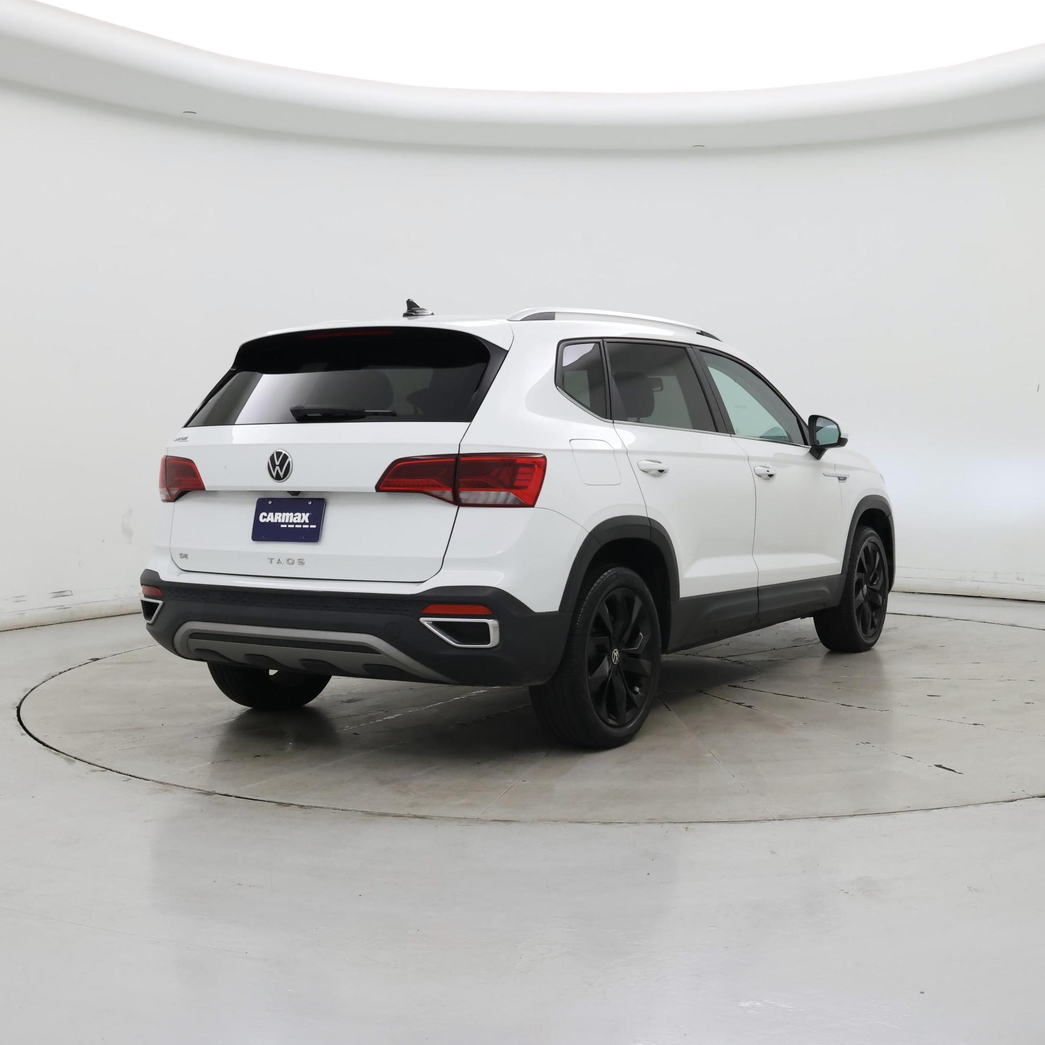 Thumbnail: 2022 Volkswagen Taos - 8