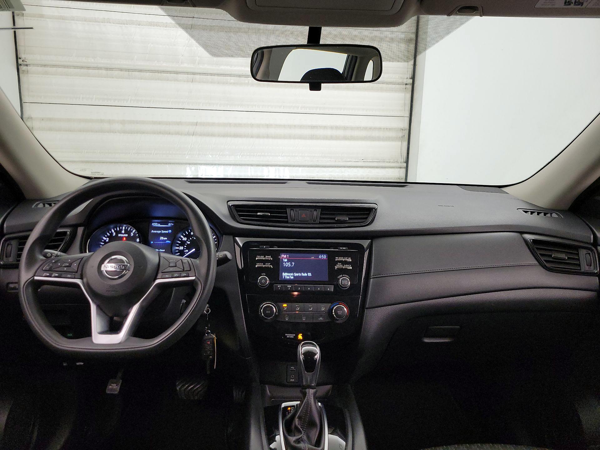 Thumbnail: 2017 Nissan Rogue - 9