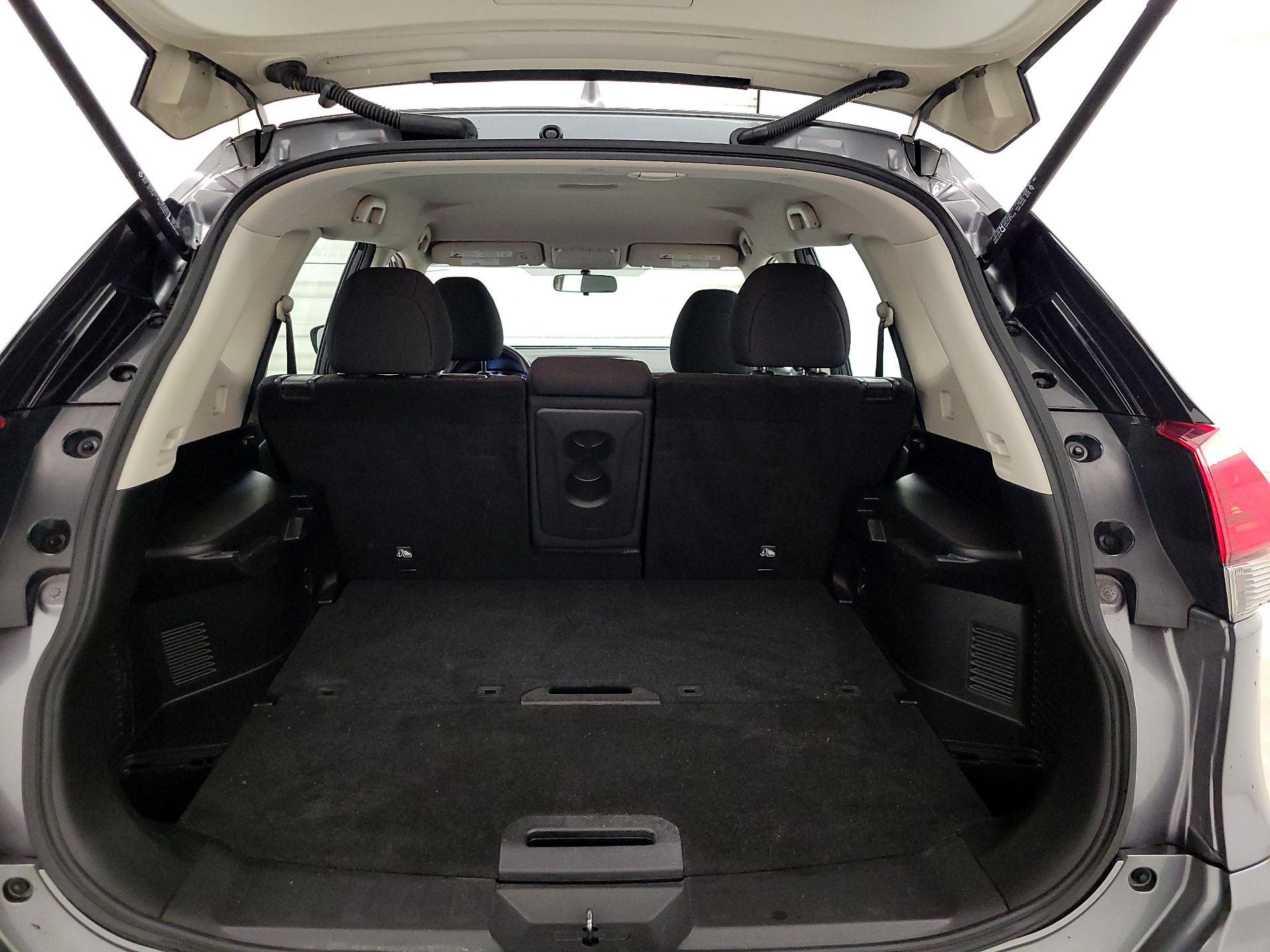 Thumbnail: 2017 Nissan Rogue - 20