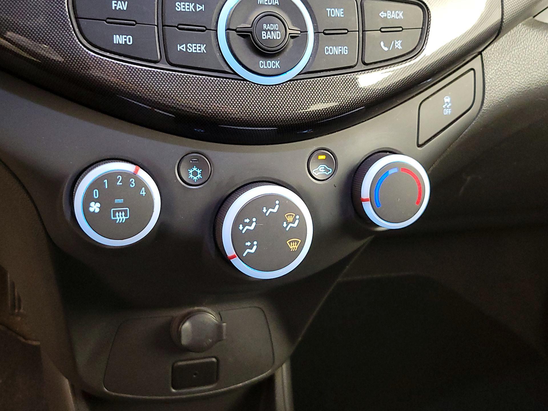 Thumbnail: 2014 Chevrolet Spark - 15