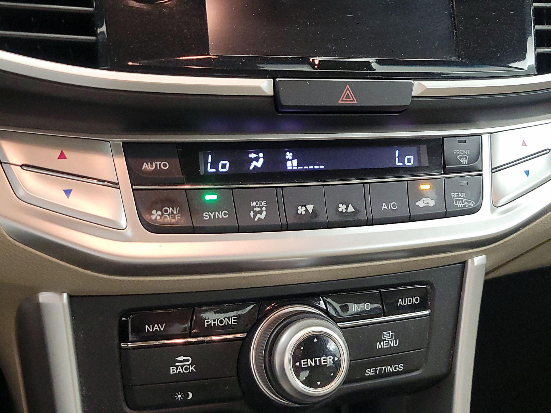 Thumbnail: 2014 Honda Accord - 17