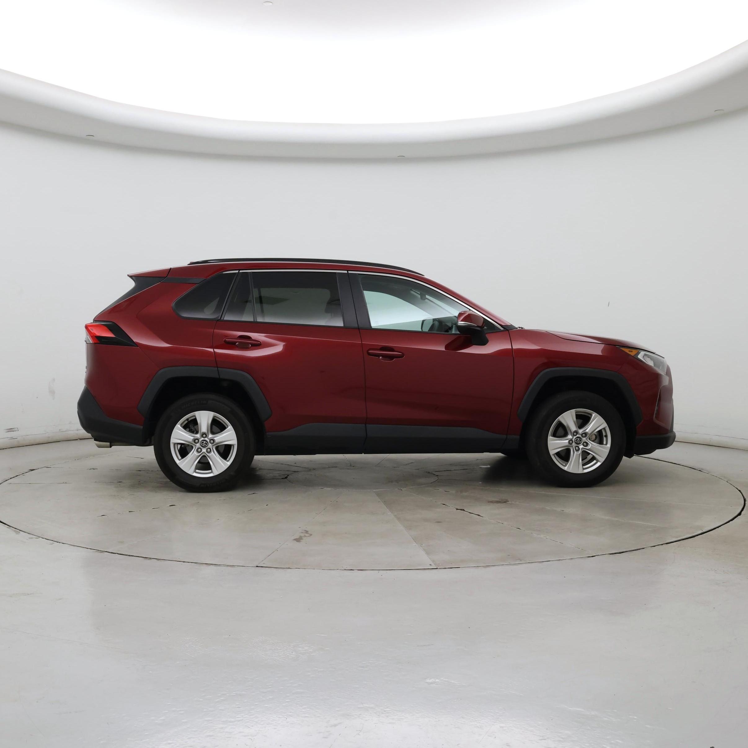 Thumbnail: 2021 Toyota RAV4 - 7