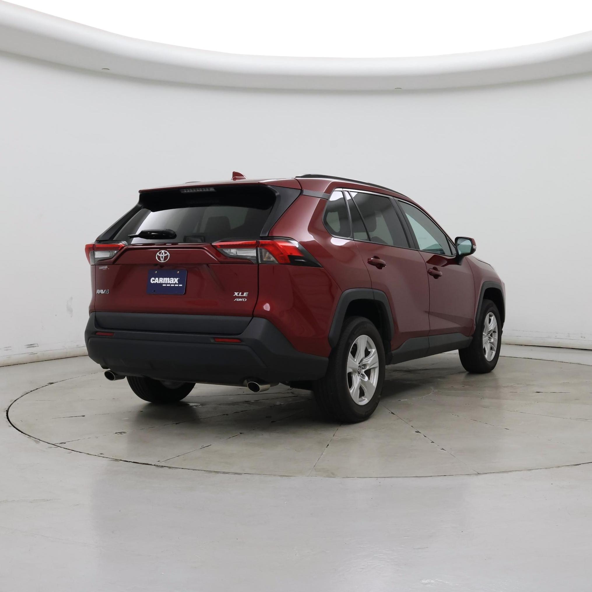 Thumbnail: 2021 Toyota RAV4 - 8