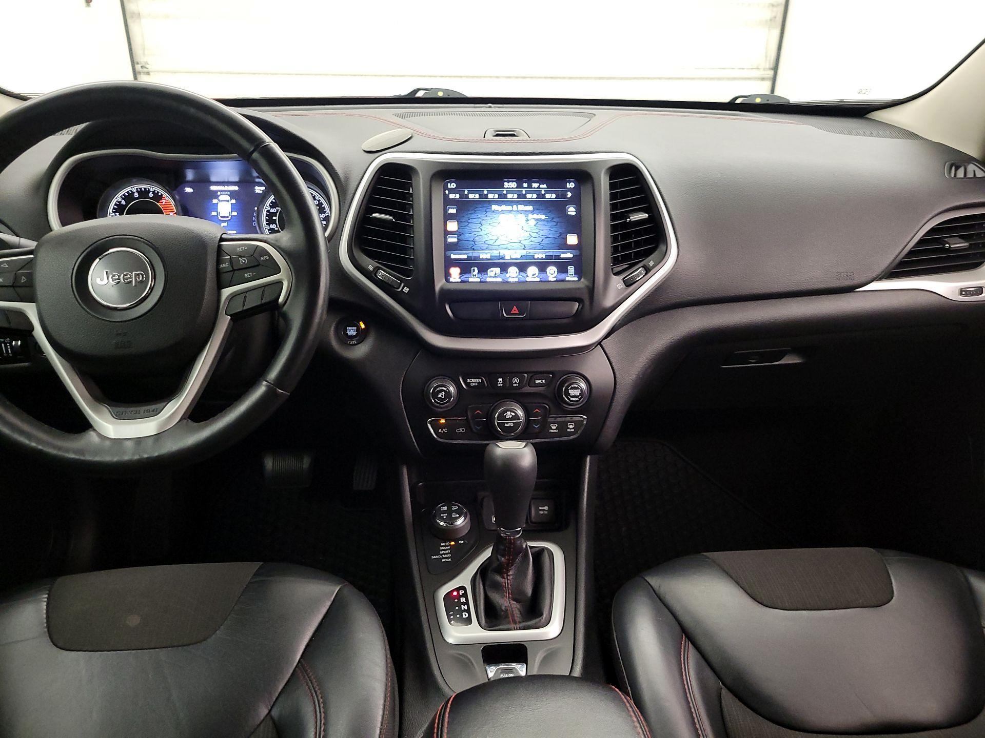 Thumbnail: 2017 Jeep Cherokee - 9