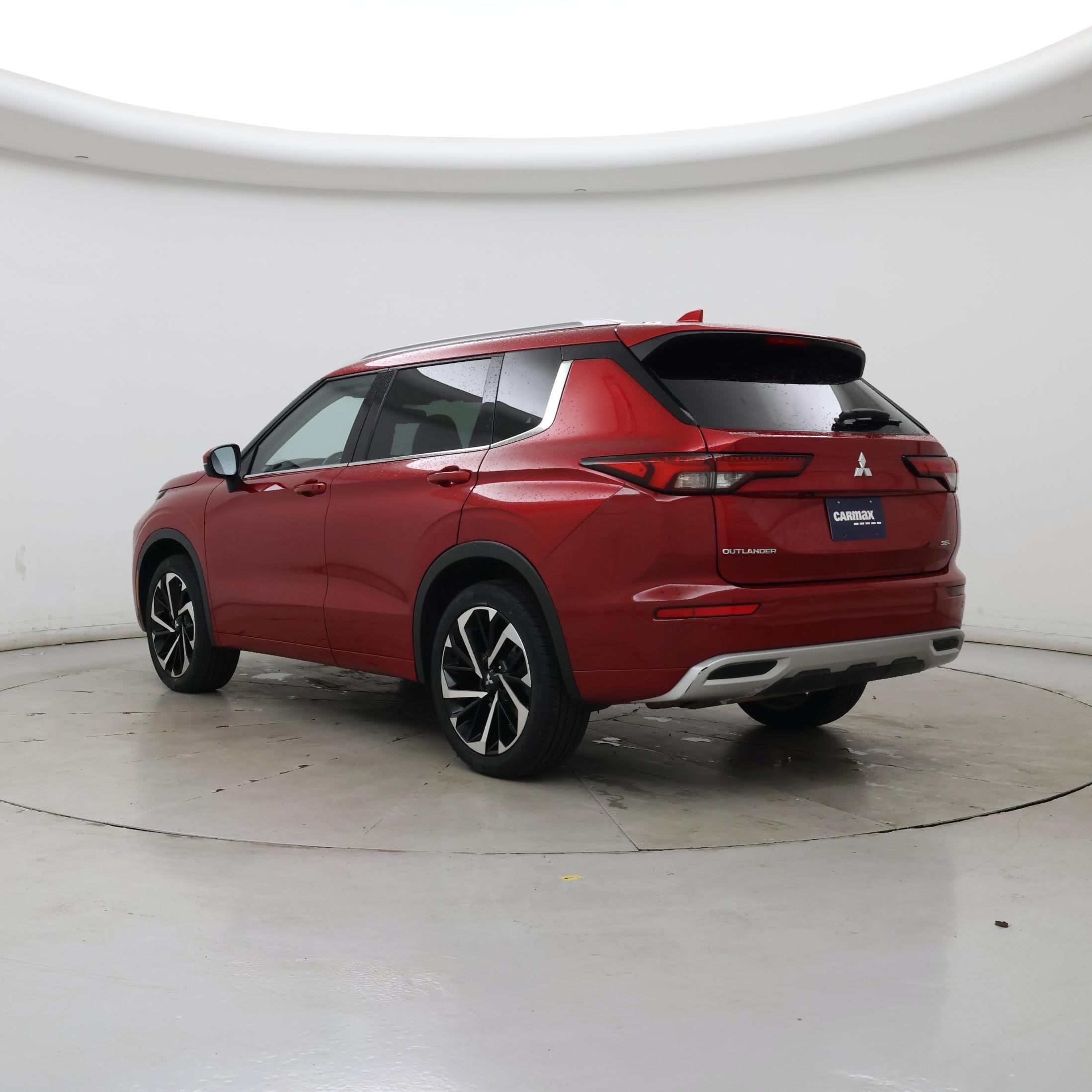 Thumbnail: 2022 Mitsubishi Outlander - 2