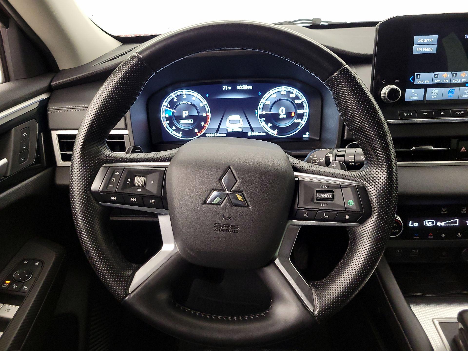 Thumbnail: 2022 Mitsubishi Outlander - 19