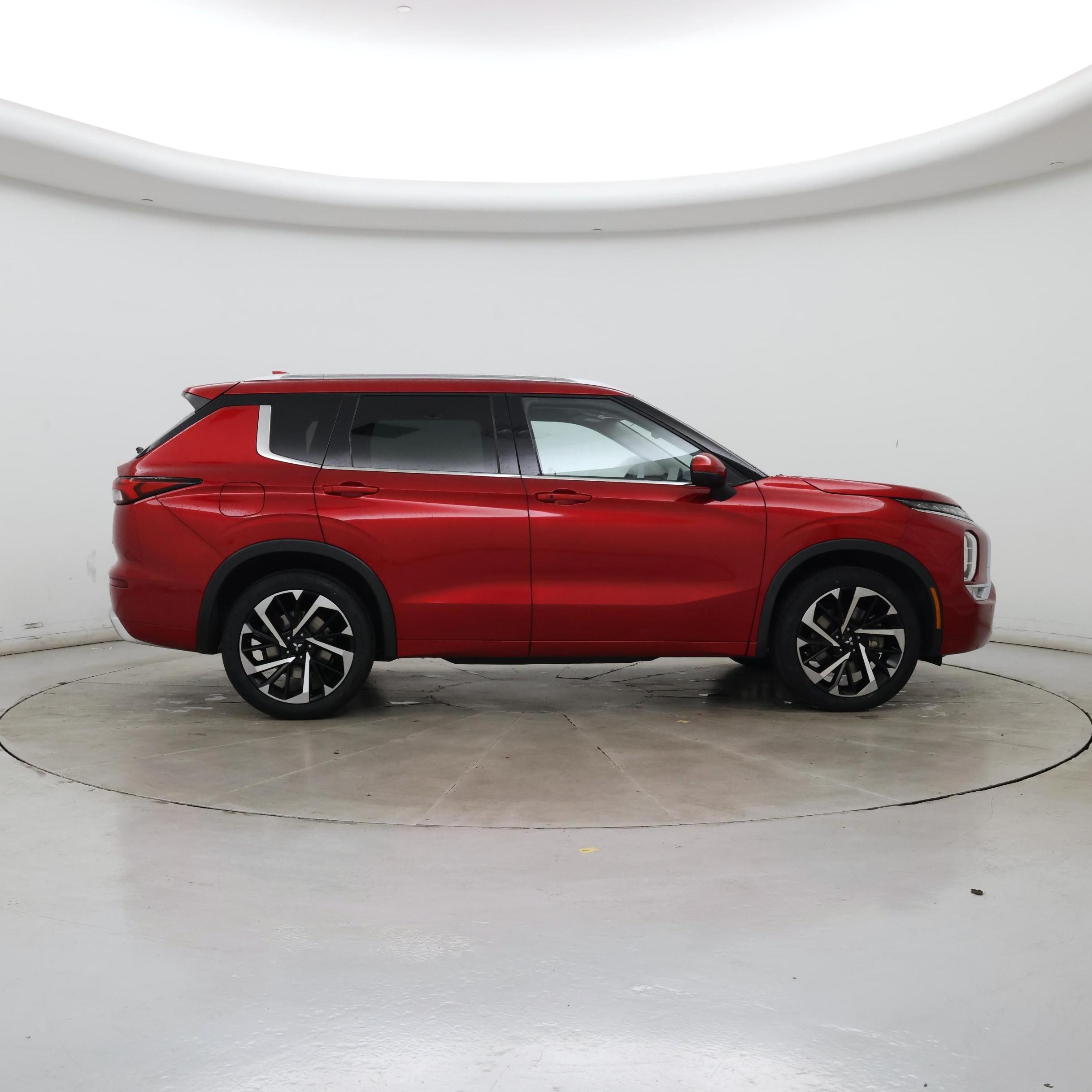 Thumbnail: 2022 Mitsubishi Outlander - 7