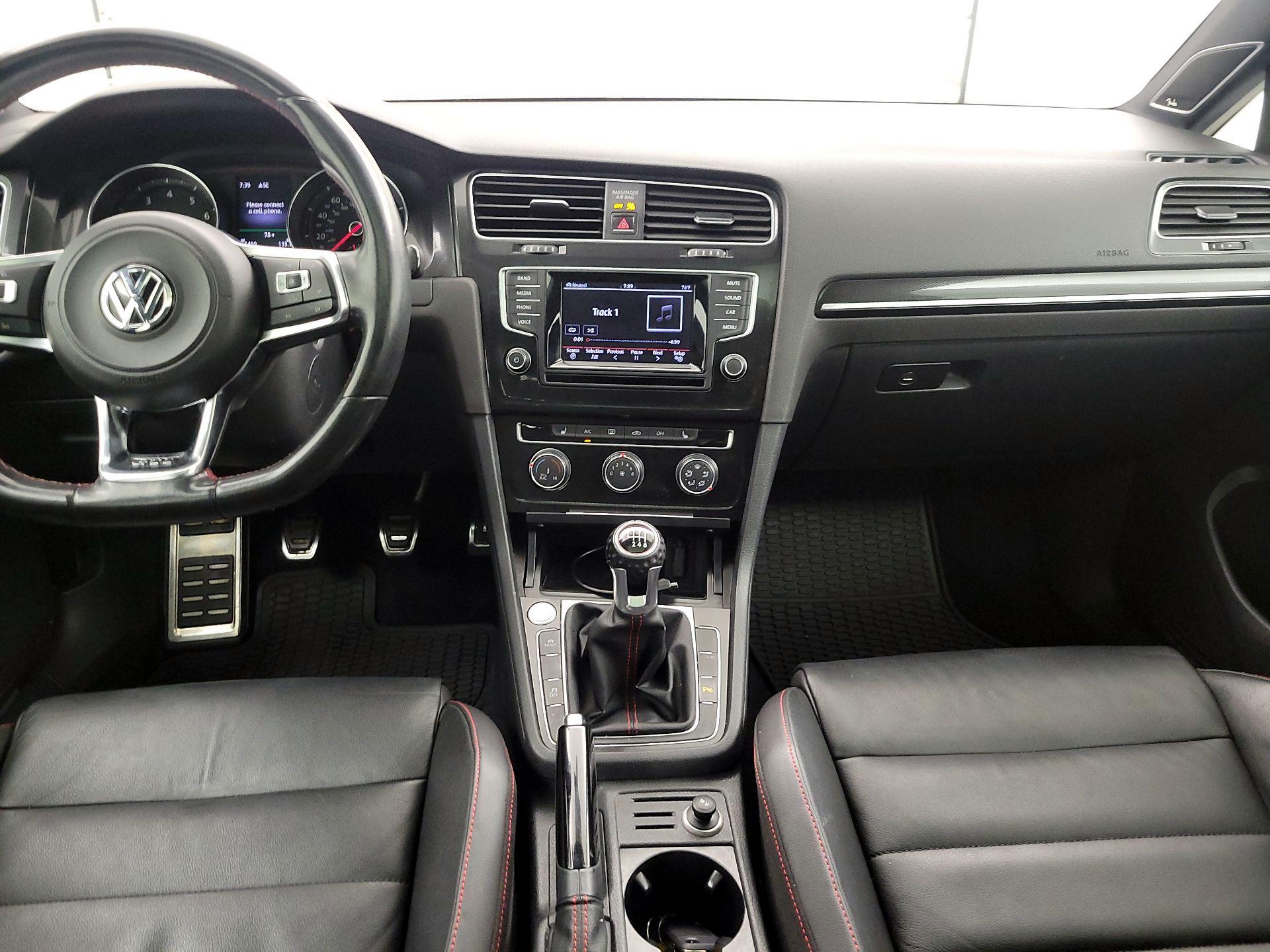 Thumbnail: 2015 Volkswagen Golf - 9