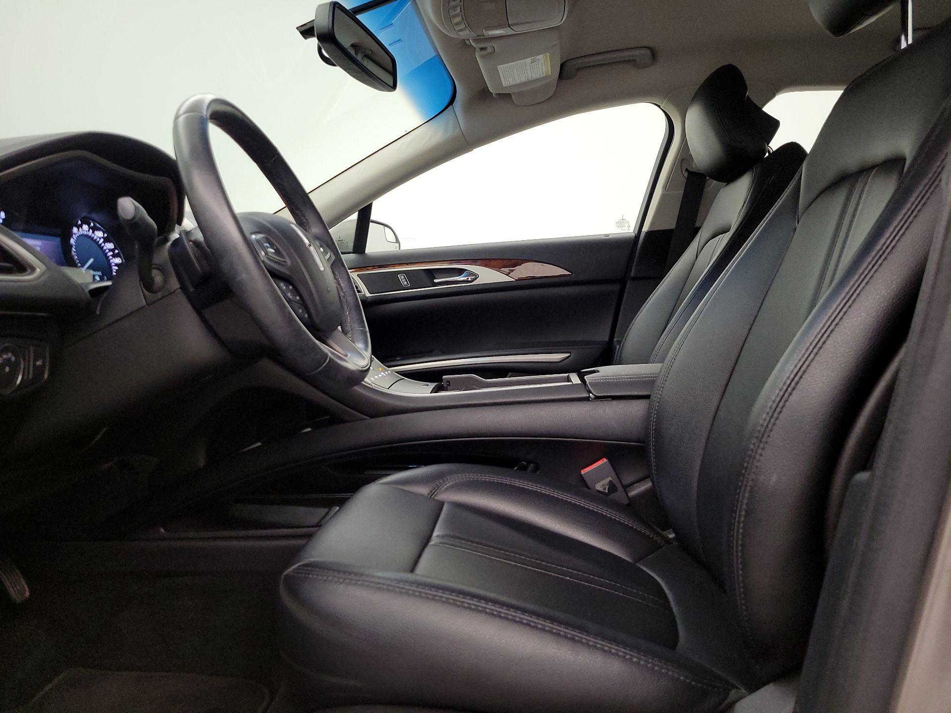 Thumbnail: 2016 Lincoln MKZ - 11