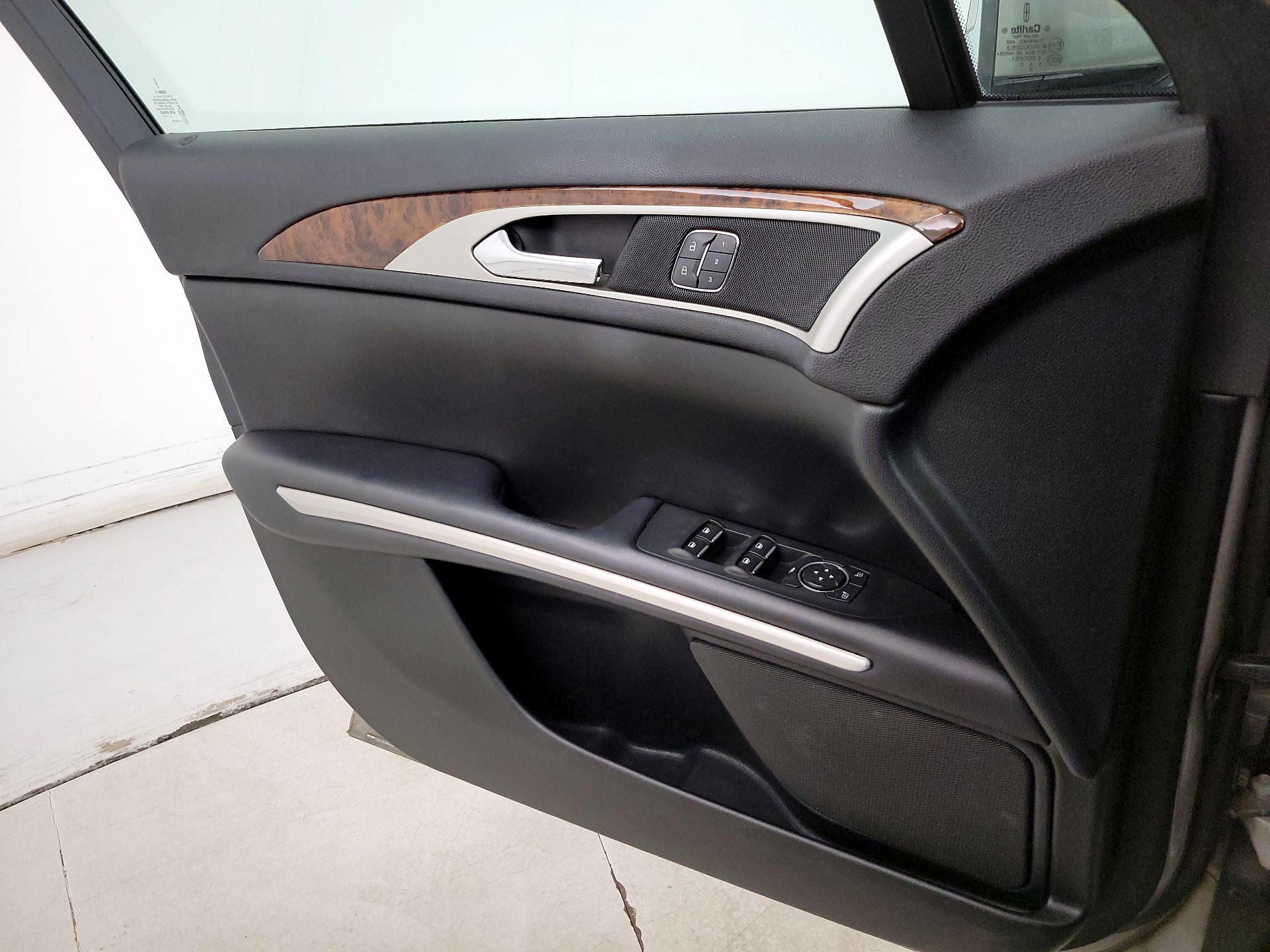 Thumbnail: 2016 Lincoln MKZ - 12