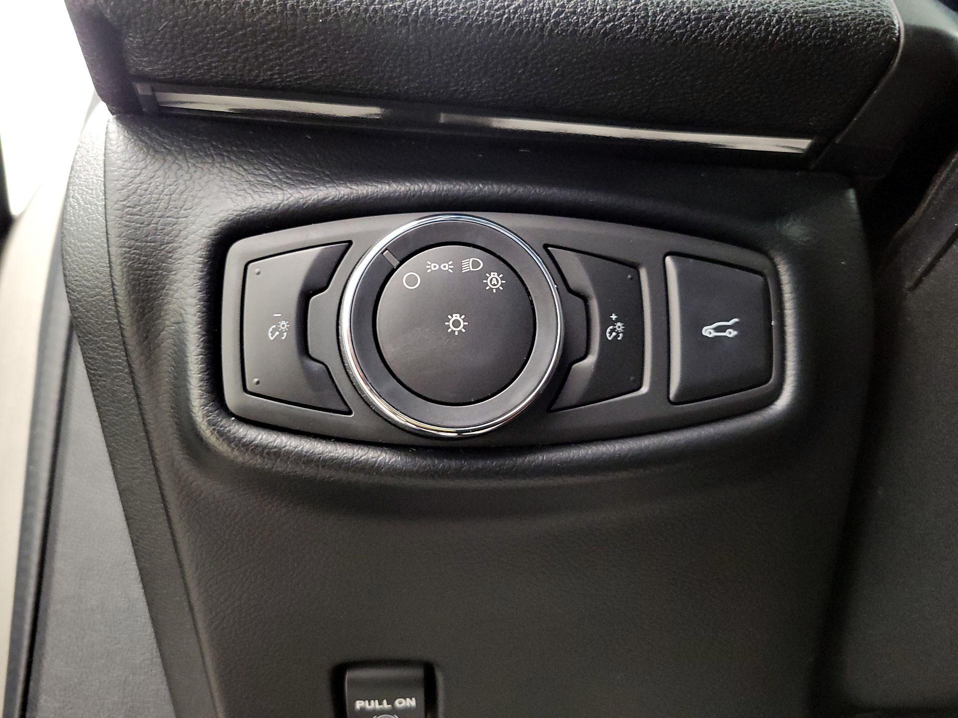Thumbnail: 2016 Lincoln MKZ - 13
