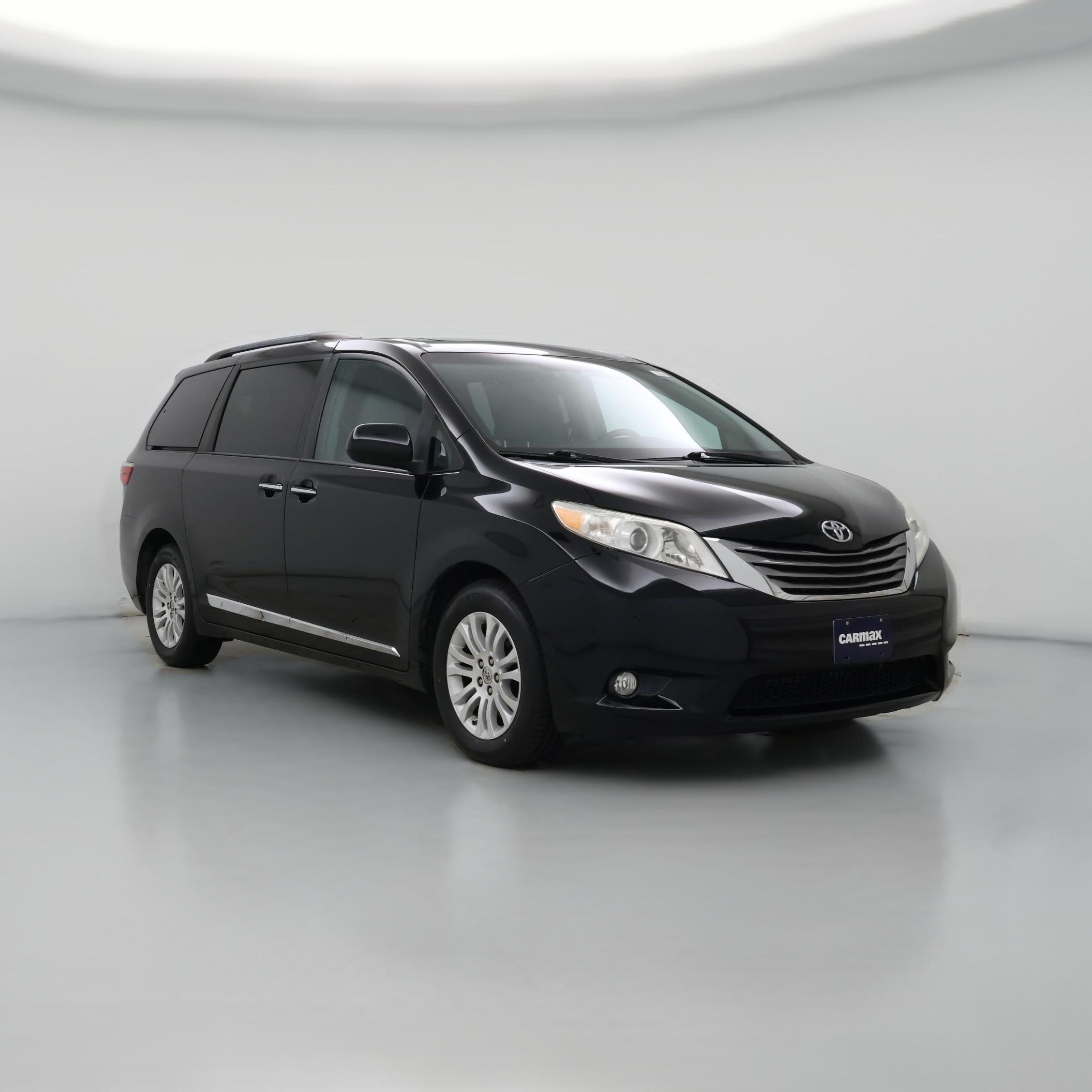 Thumbnail: 2016 Toyota Sienna - 1