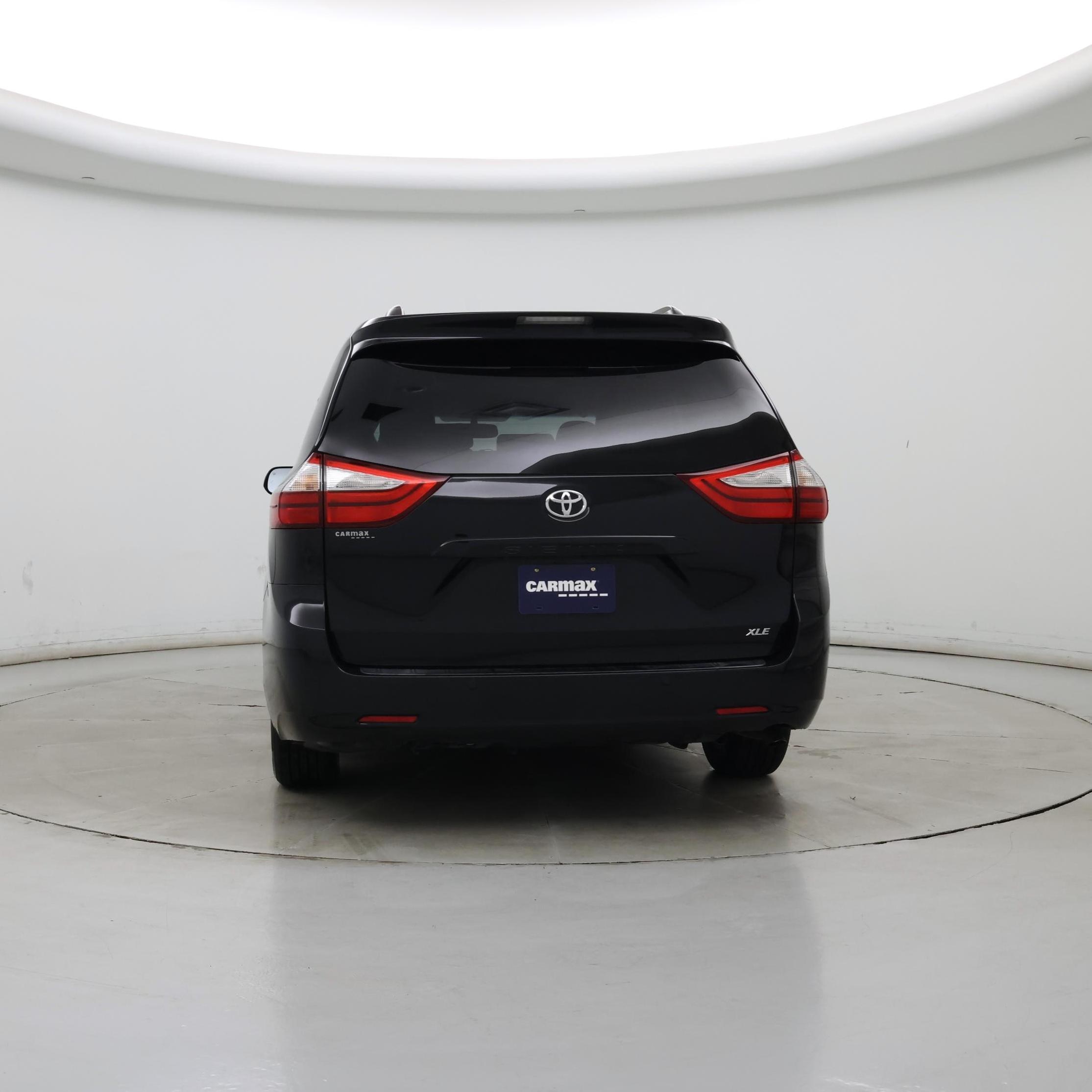 Thumbnail: 2016 Toyota Sienna - 6