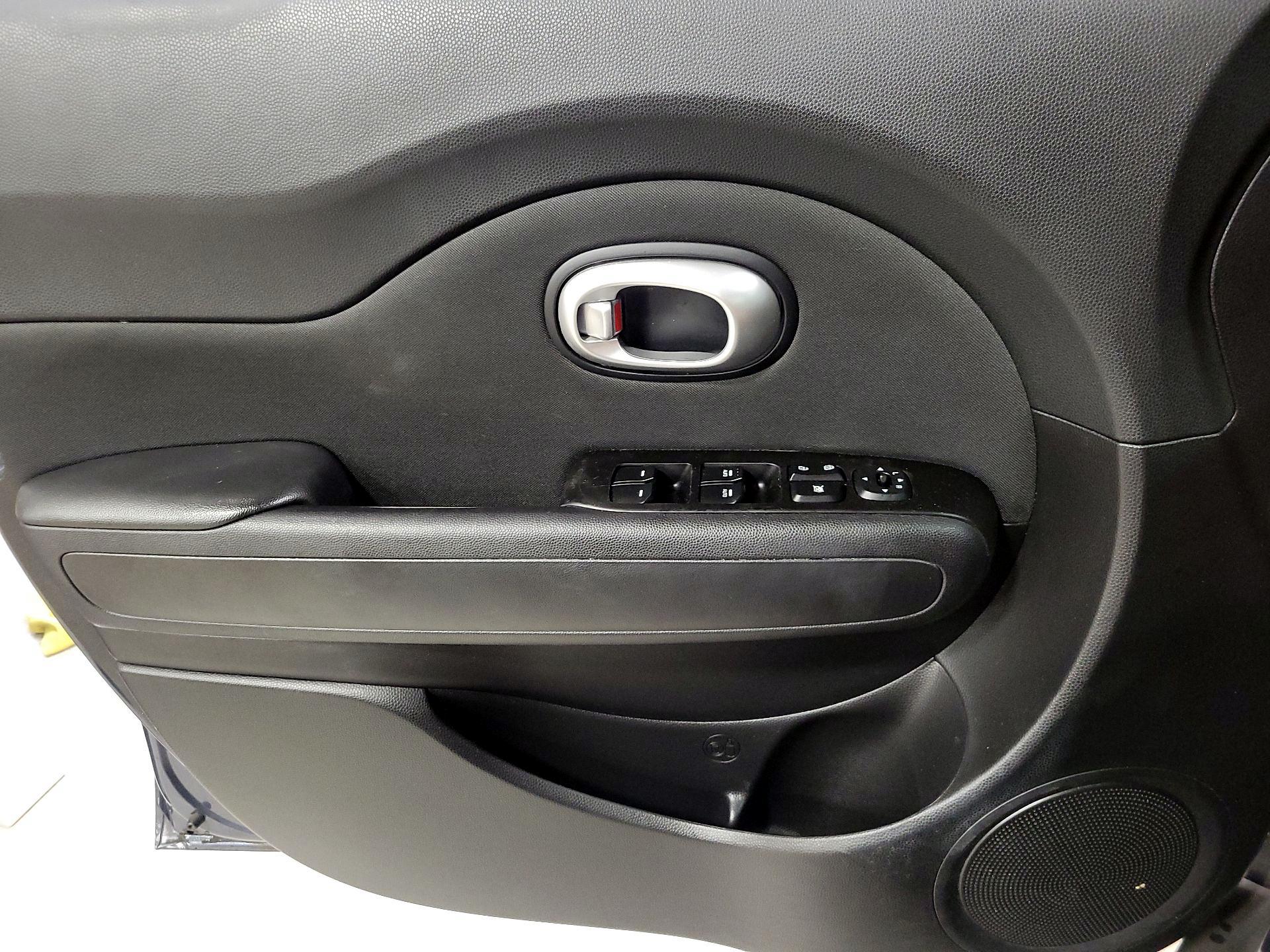 Thumbnail: 2014 Kia Soul - 12