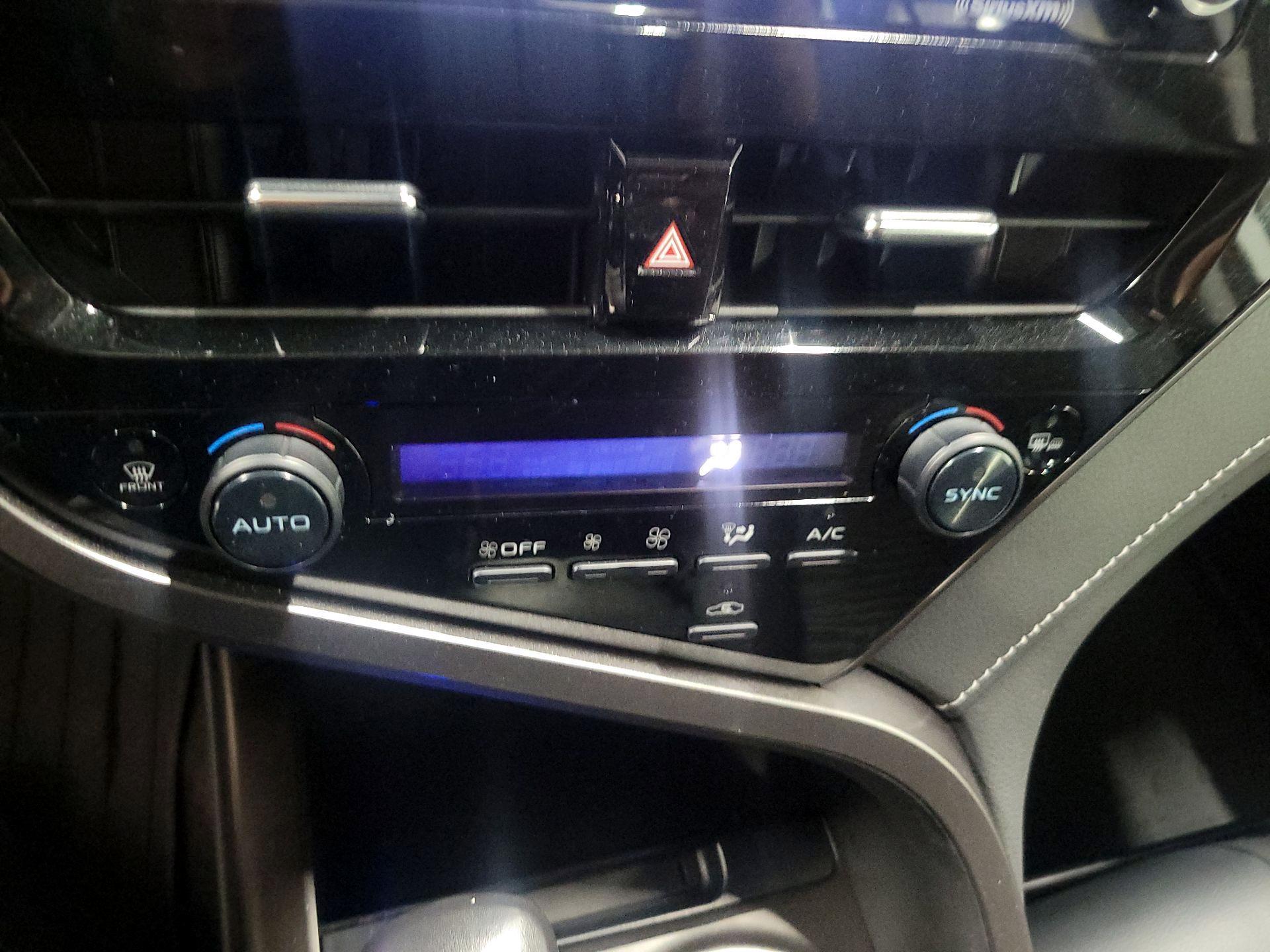 Thumbnail: 2022 Toyota Camry - 16