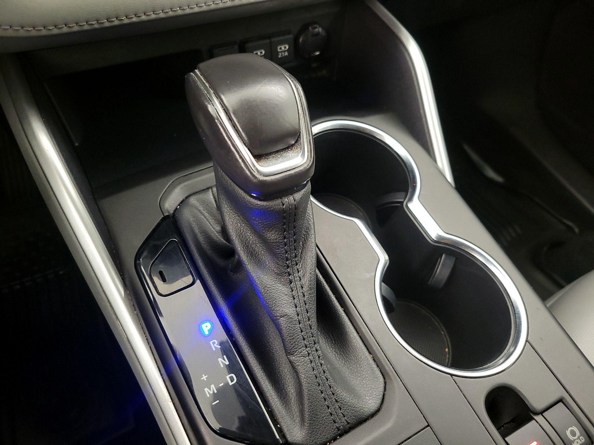 Thumbnail: 2021 Toyota Highlander - 17