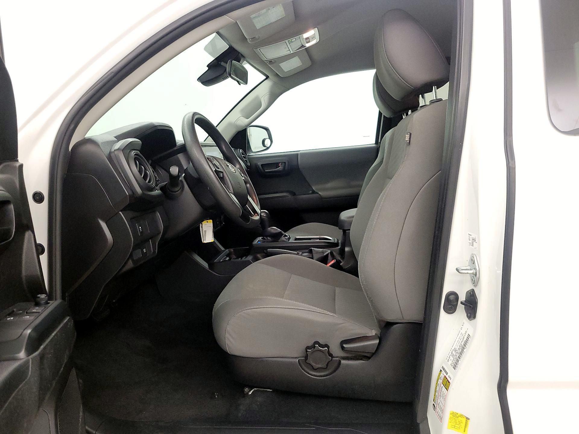 Thumbnail: 2022 Toyota Tacoma - 11