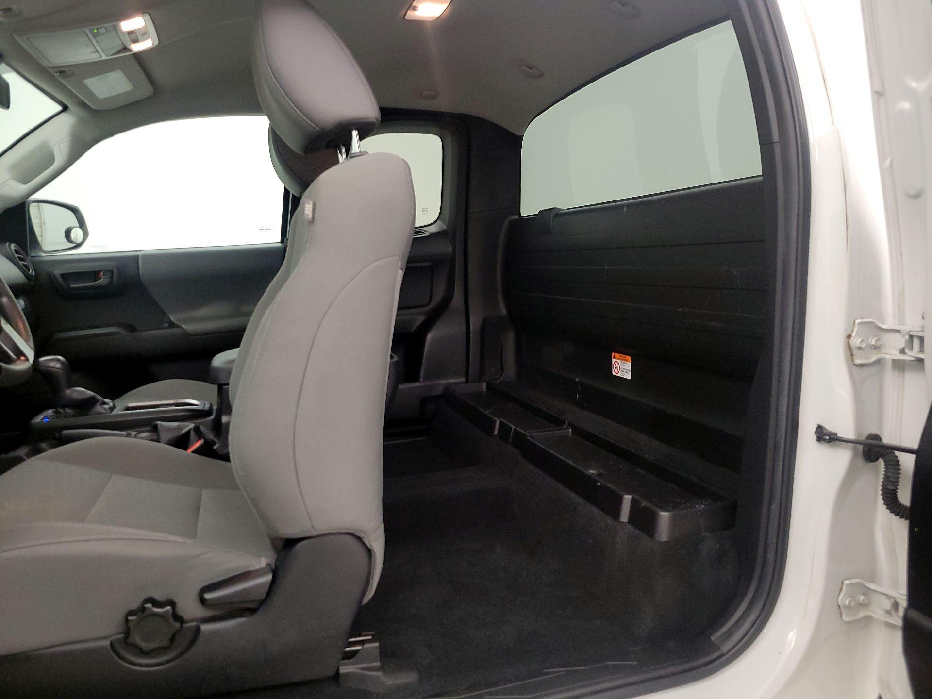 Thumbnail: 2022 Toyota Tacoma - 19