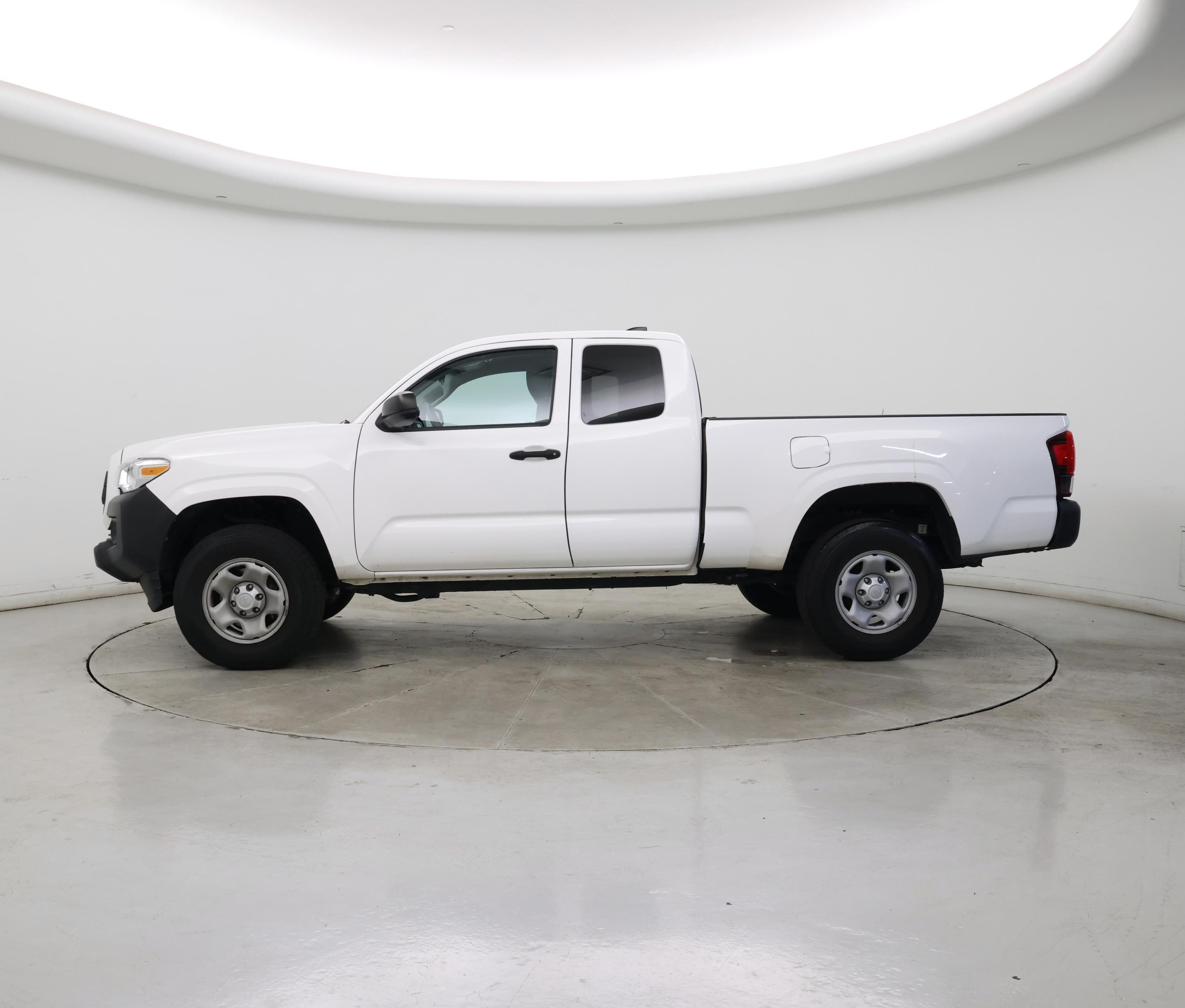 Thumbnail: 2022 Toyota Tacoma - 3