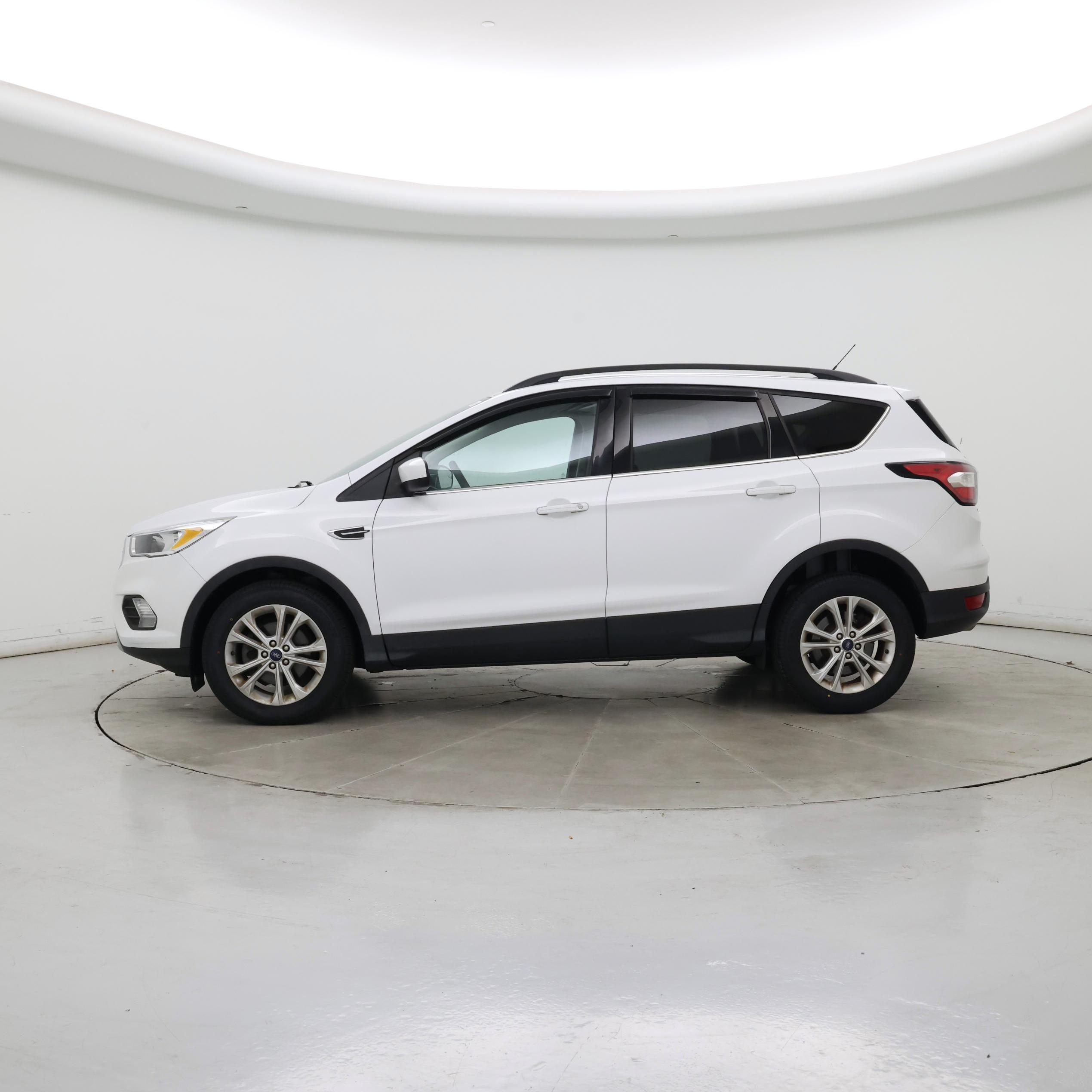 Thumbnail: 2018 Ford Escape - 3