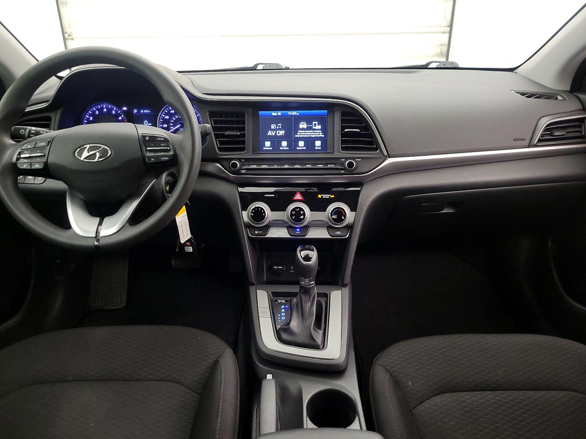 Thumbnail: 2019 Hyundai Elantra - 9