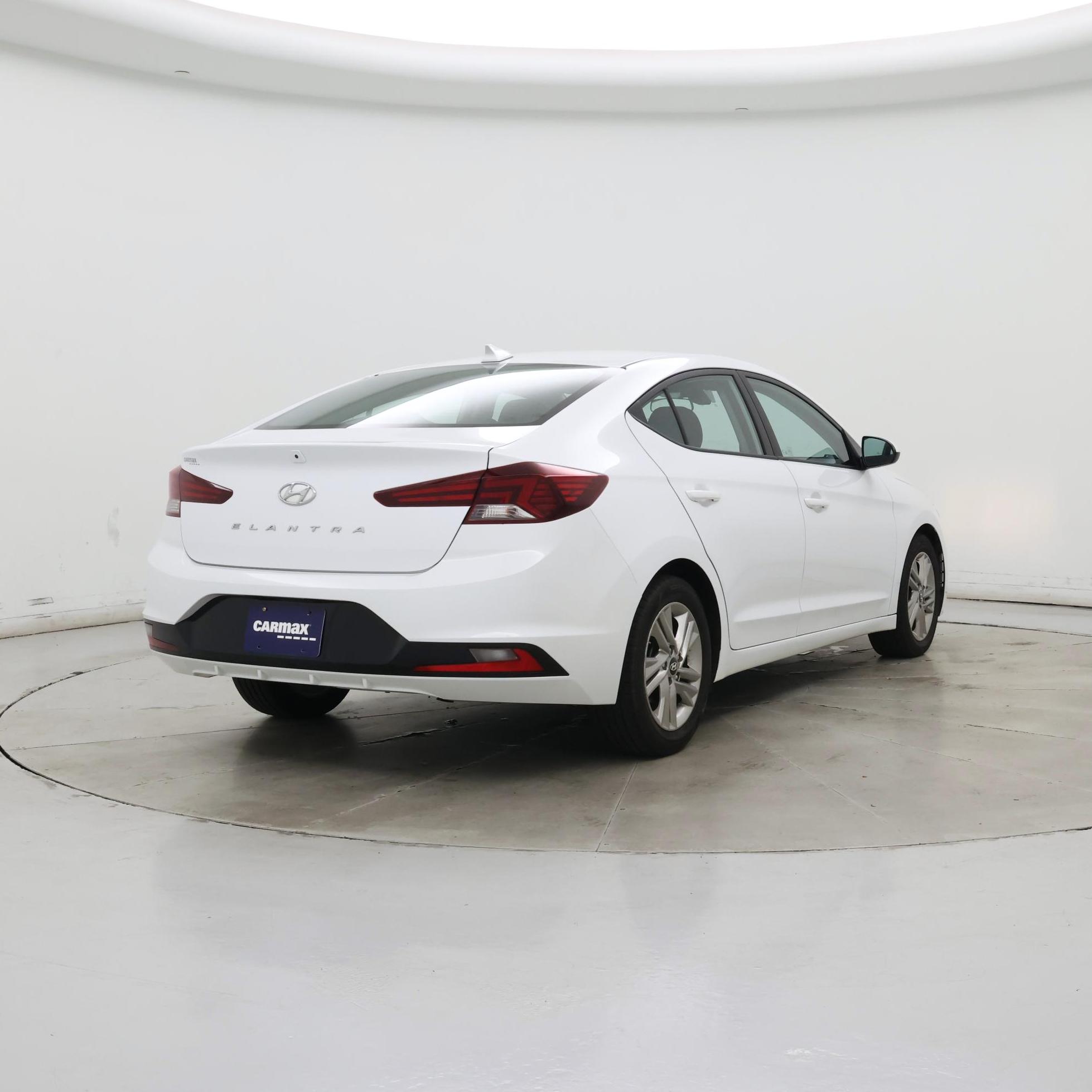 Thumbnail: 2019 Hyundai Elantra - 8