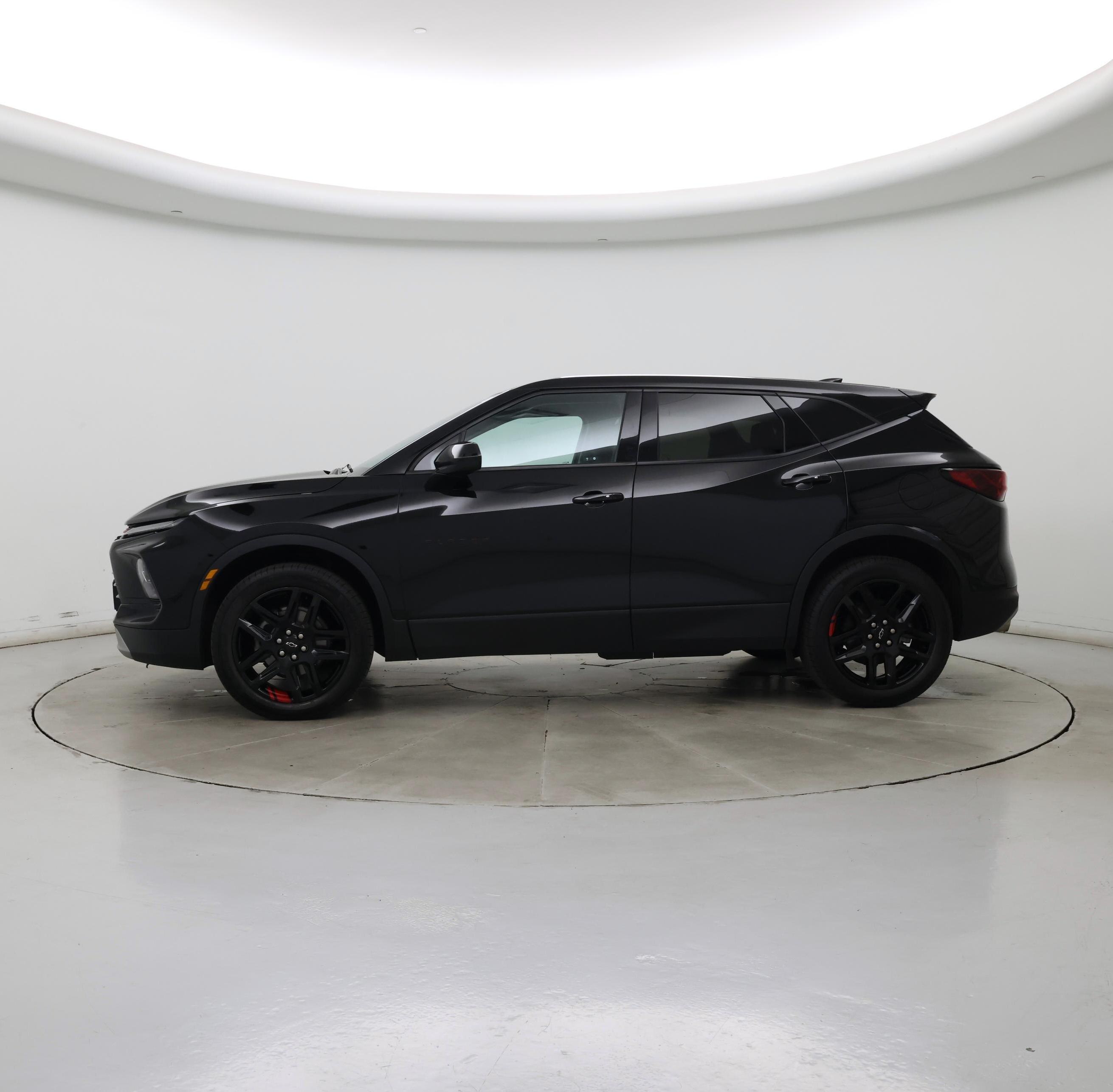 Thumbnail: 2023 Chevrolet Blazer - 3
