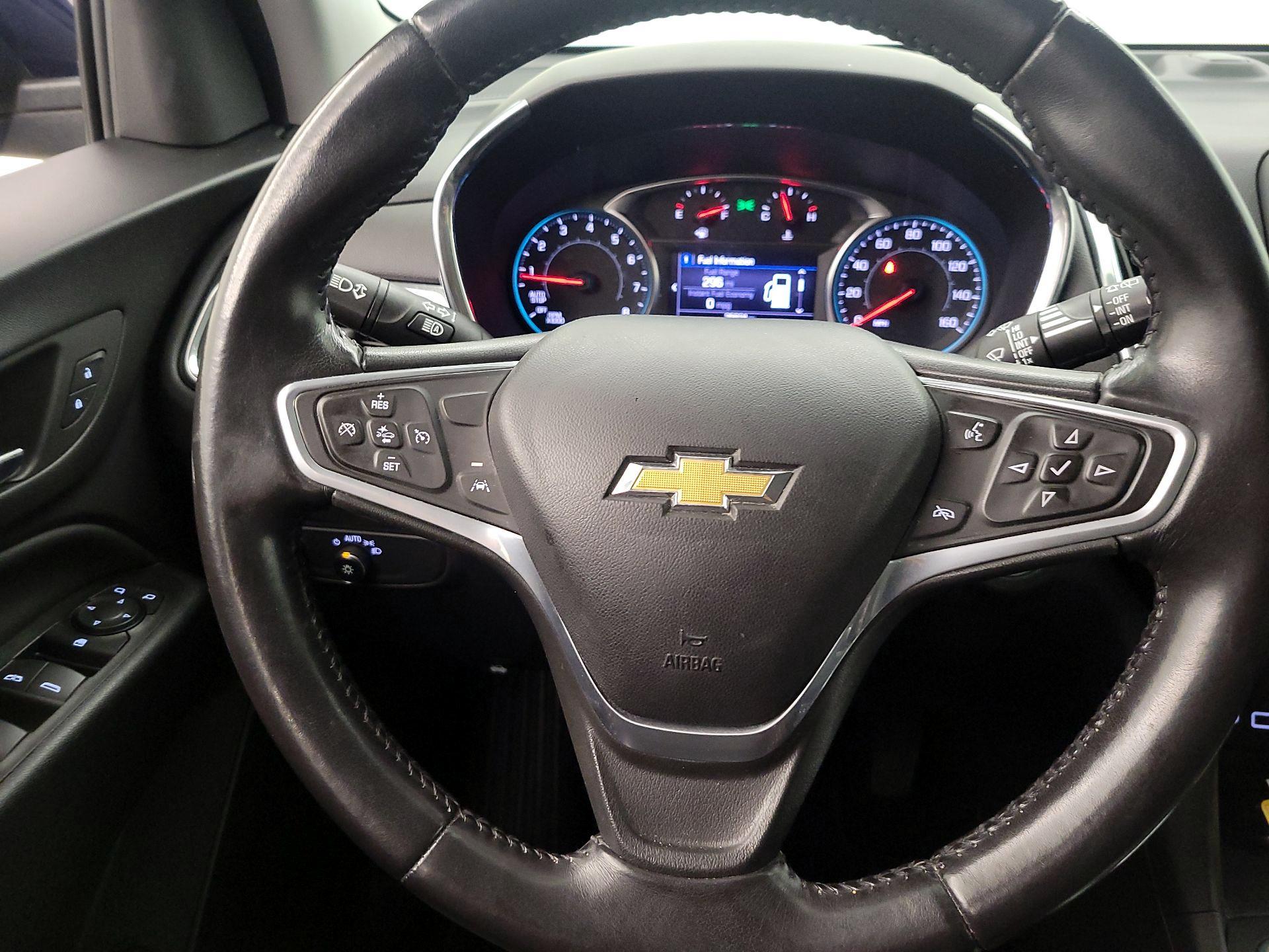 Thumbnail: 2022 Chevrolet Equinox - 10