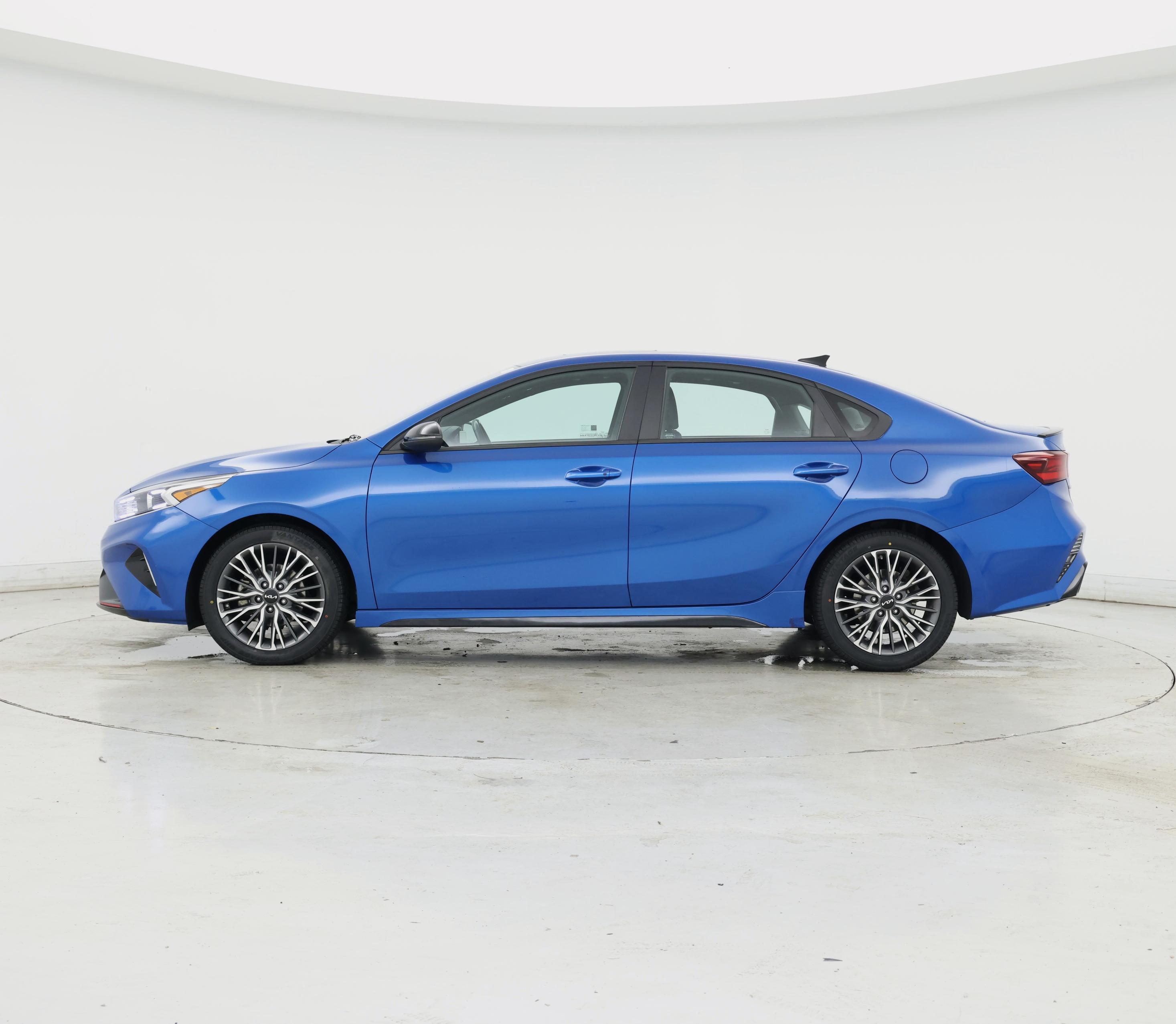 Thumbnail: 2023 Kia Forte - 3